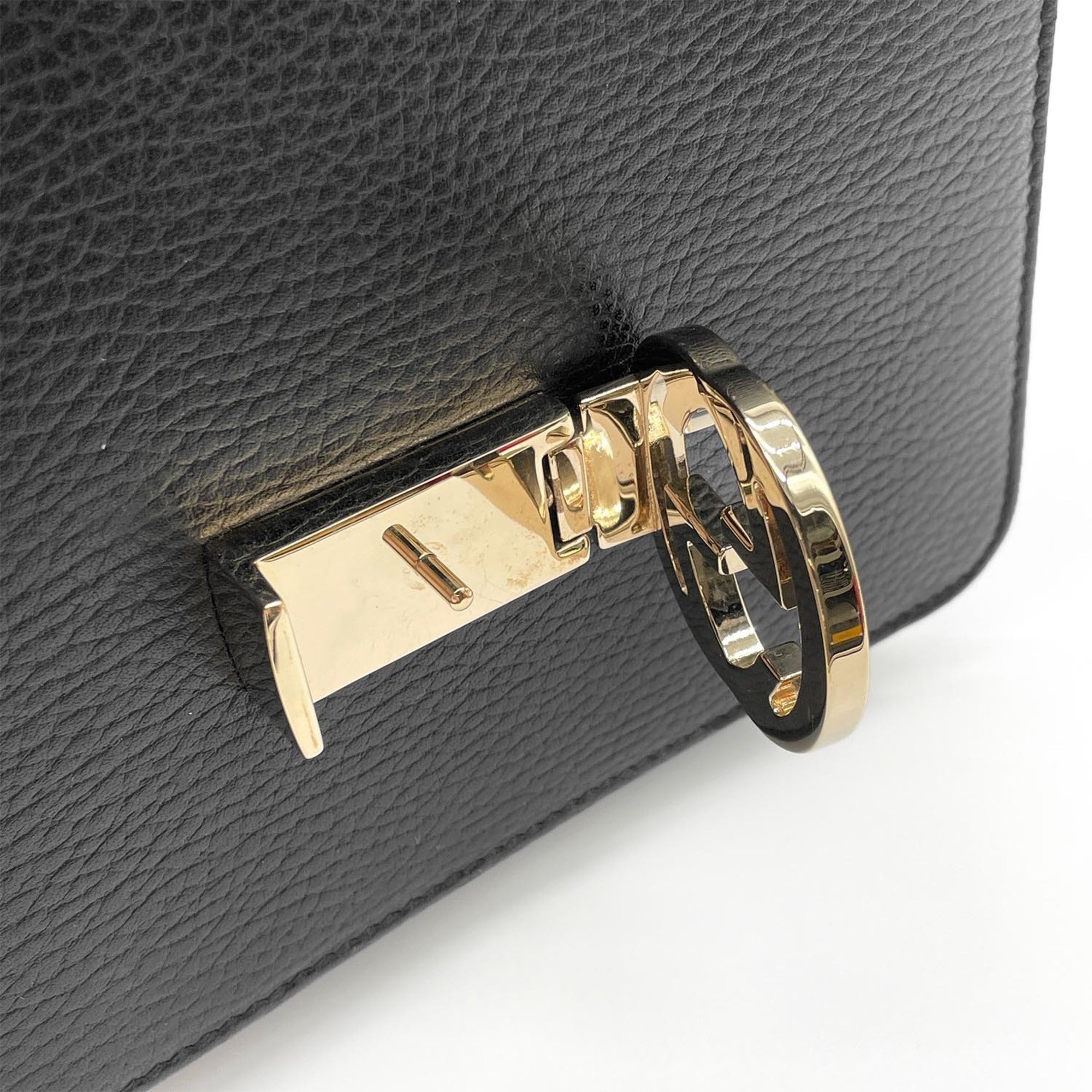 Gucci Black Leather Metal Shoulder Bag (Pre-Owned)