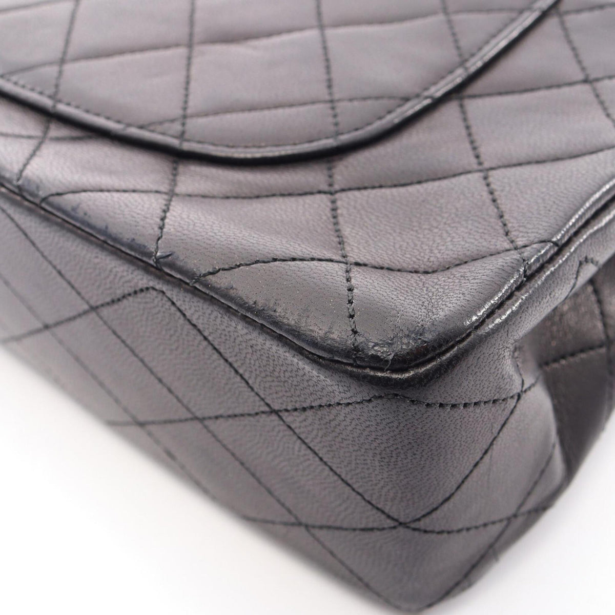 Chanel Black Leather Handbag Shoulder Bag (Pre-Owned)