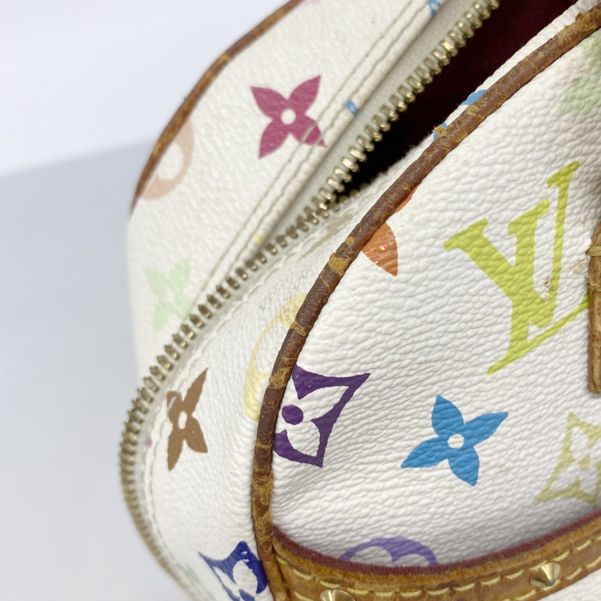 Louis Vuitton Blanc Handbag (Pre-Owned)