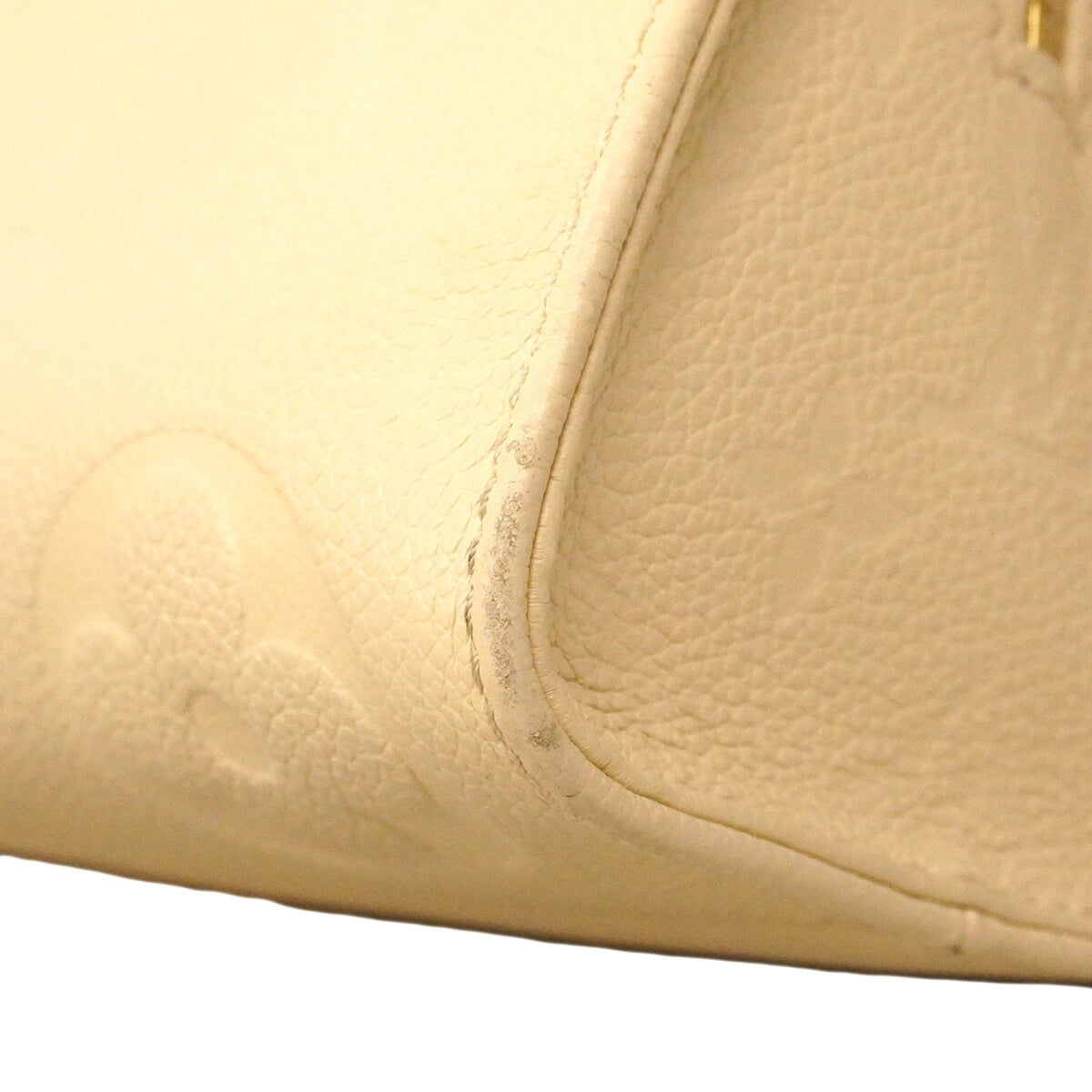 Louis Vuitton Cream Handbag (Pre-Owned)