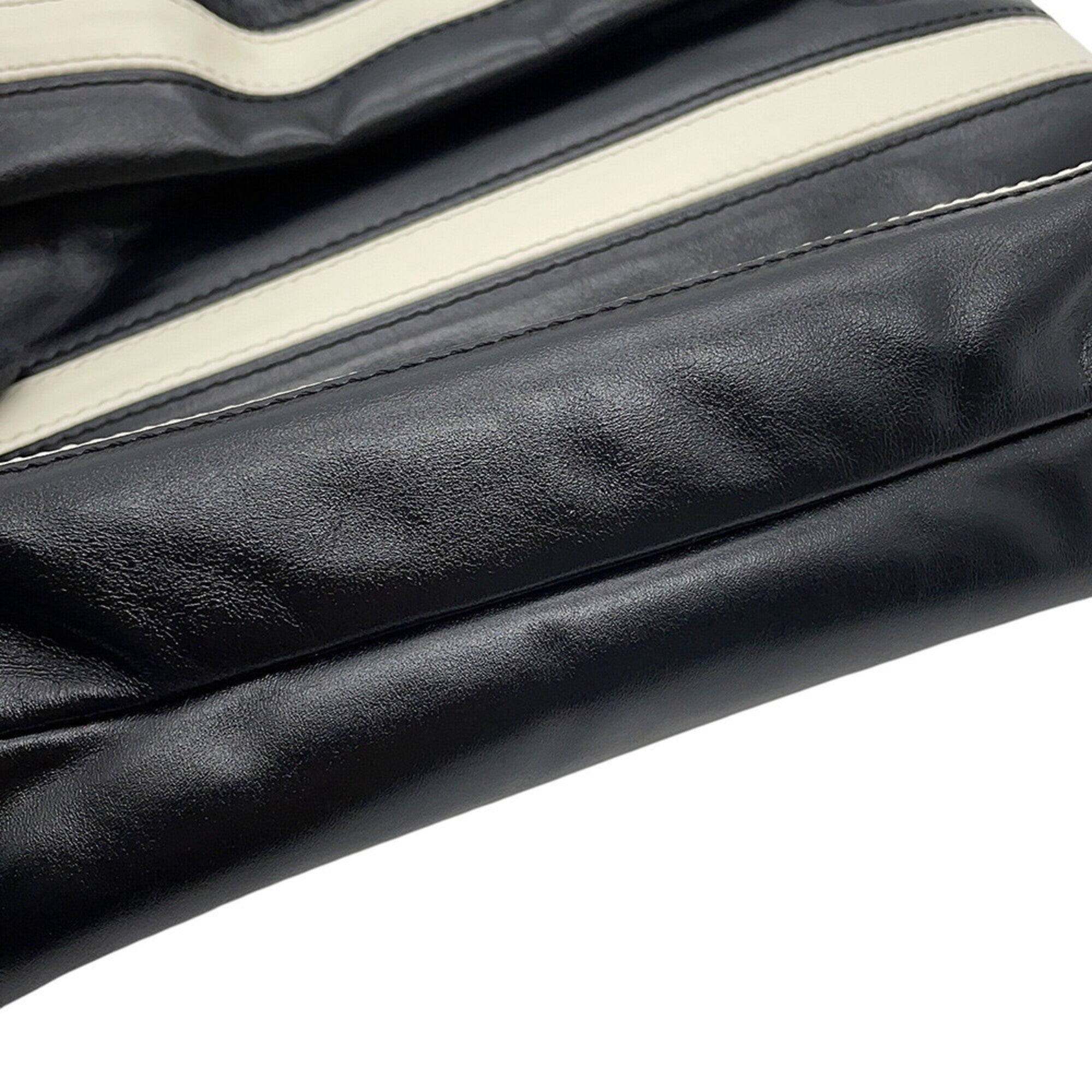 Chanel Black White Handbag Shoulder Bag (Pre-Owned)