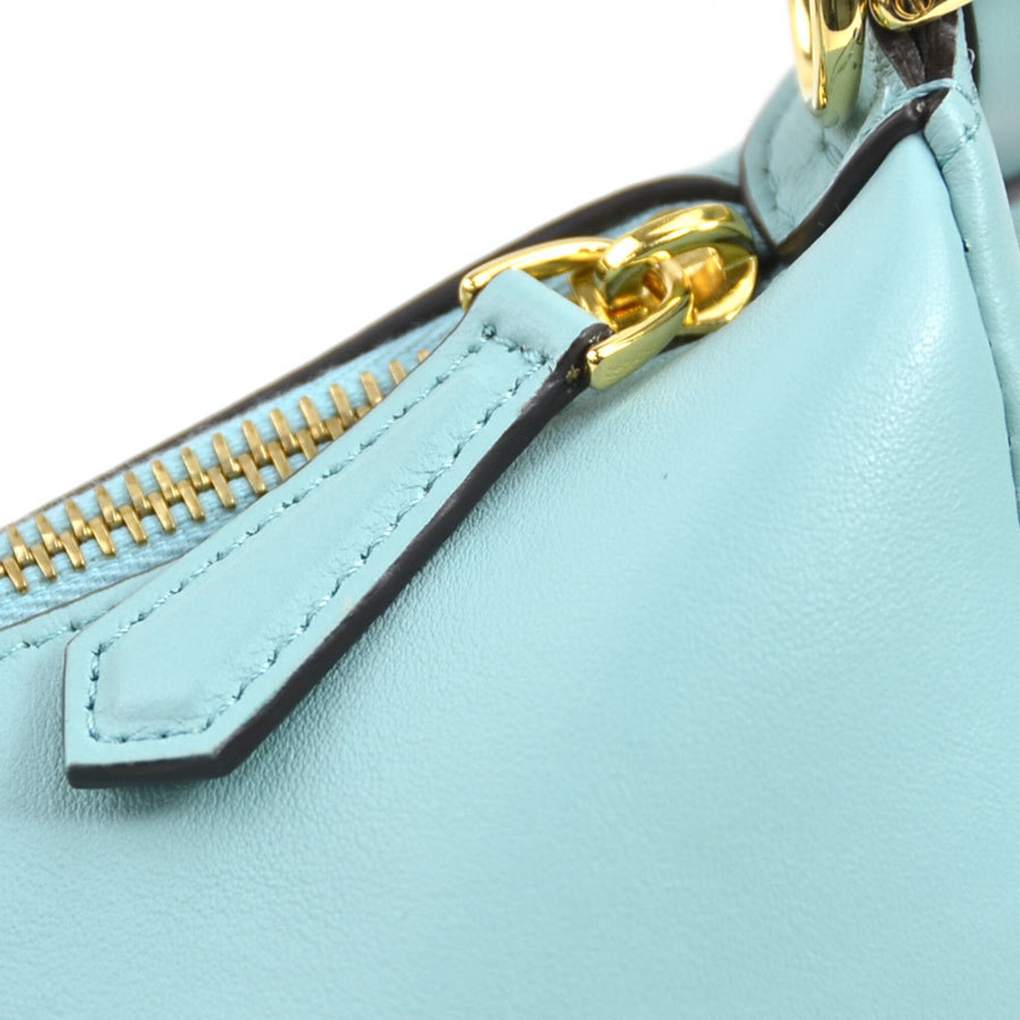 Fendi Light Blue Leather Shoulder Bag (Pre-Owned)
