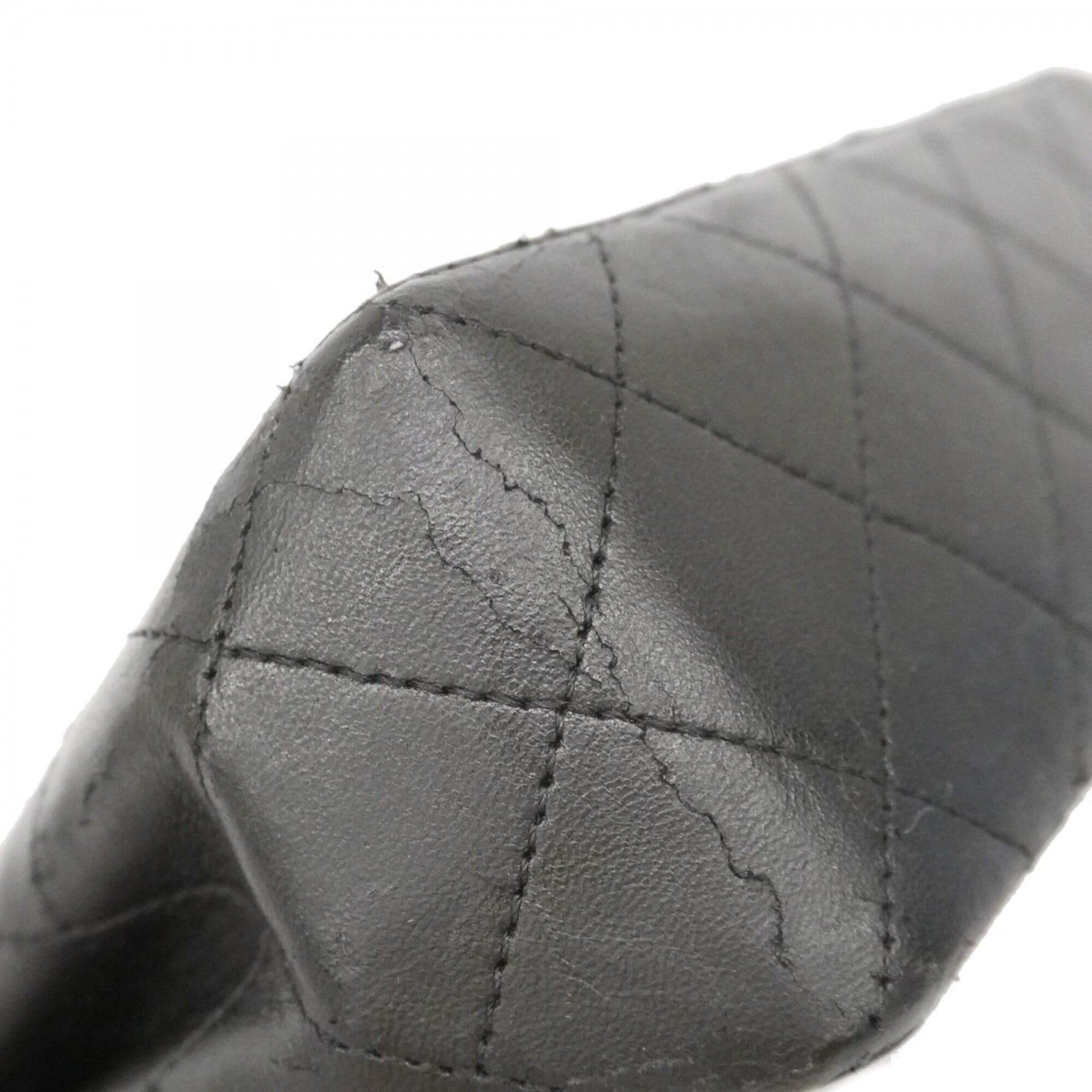 Chanel Black Leather Shoulder Bag (Pre-Owned)