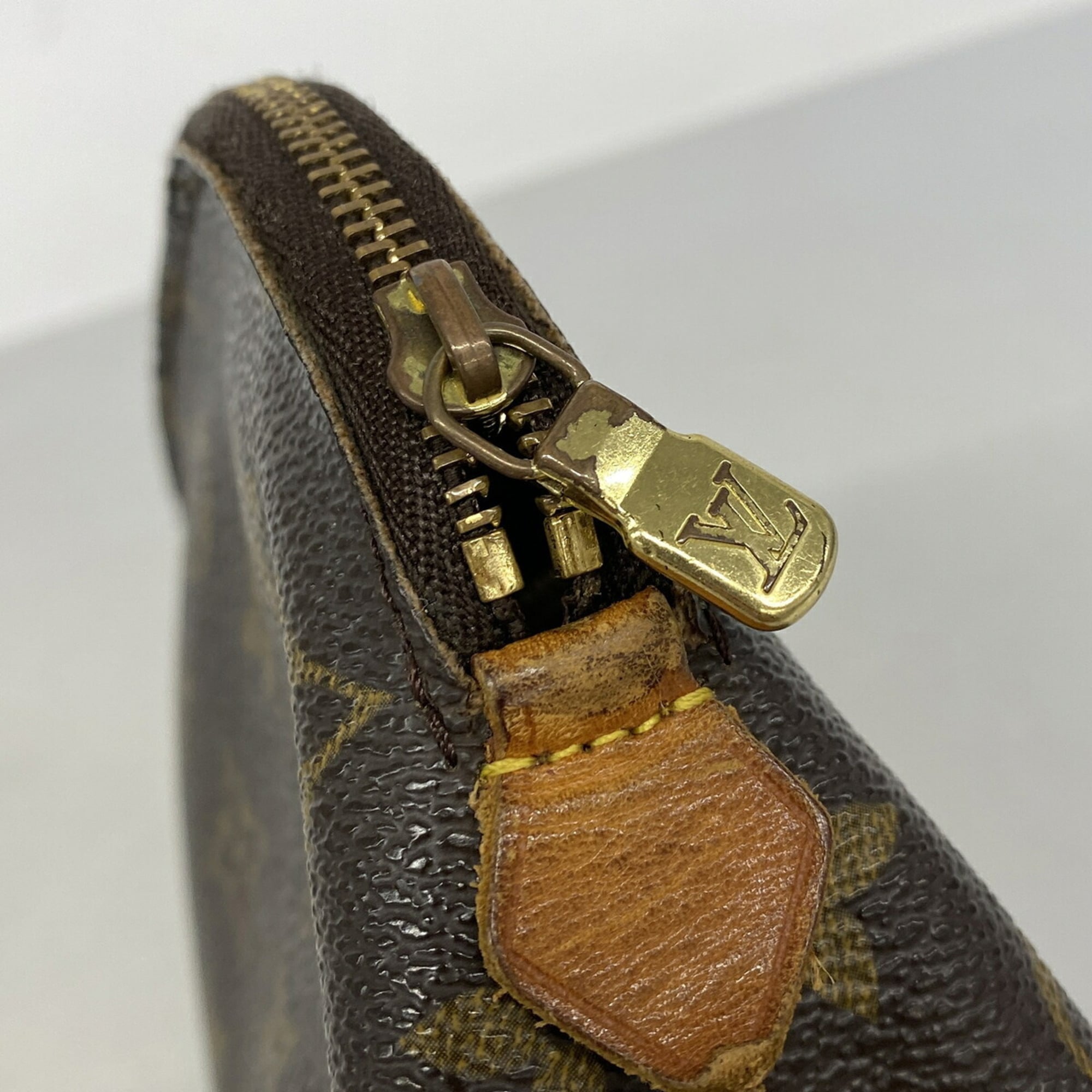Louis Vuitton Brown Pouch (Pre-Owned)