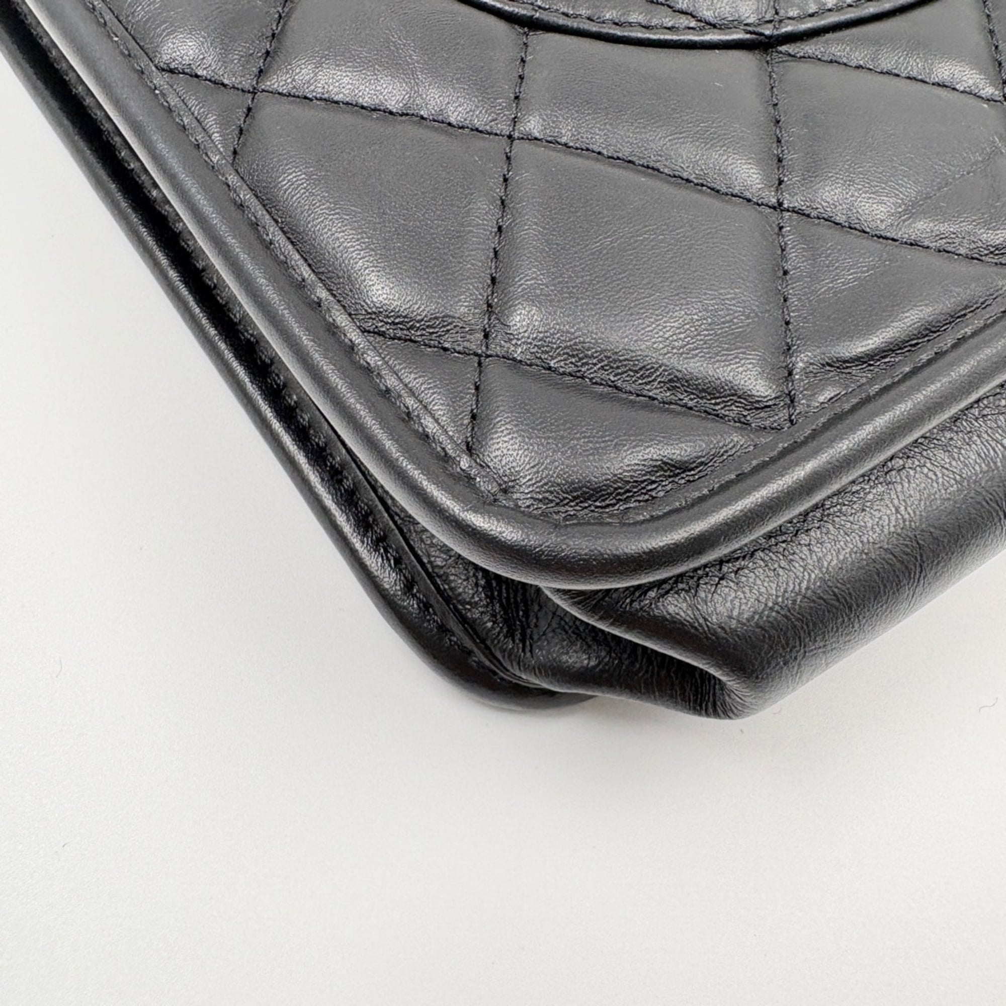 Chanel Black Handbag (Pre-Owned)