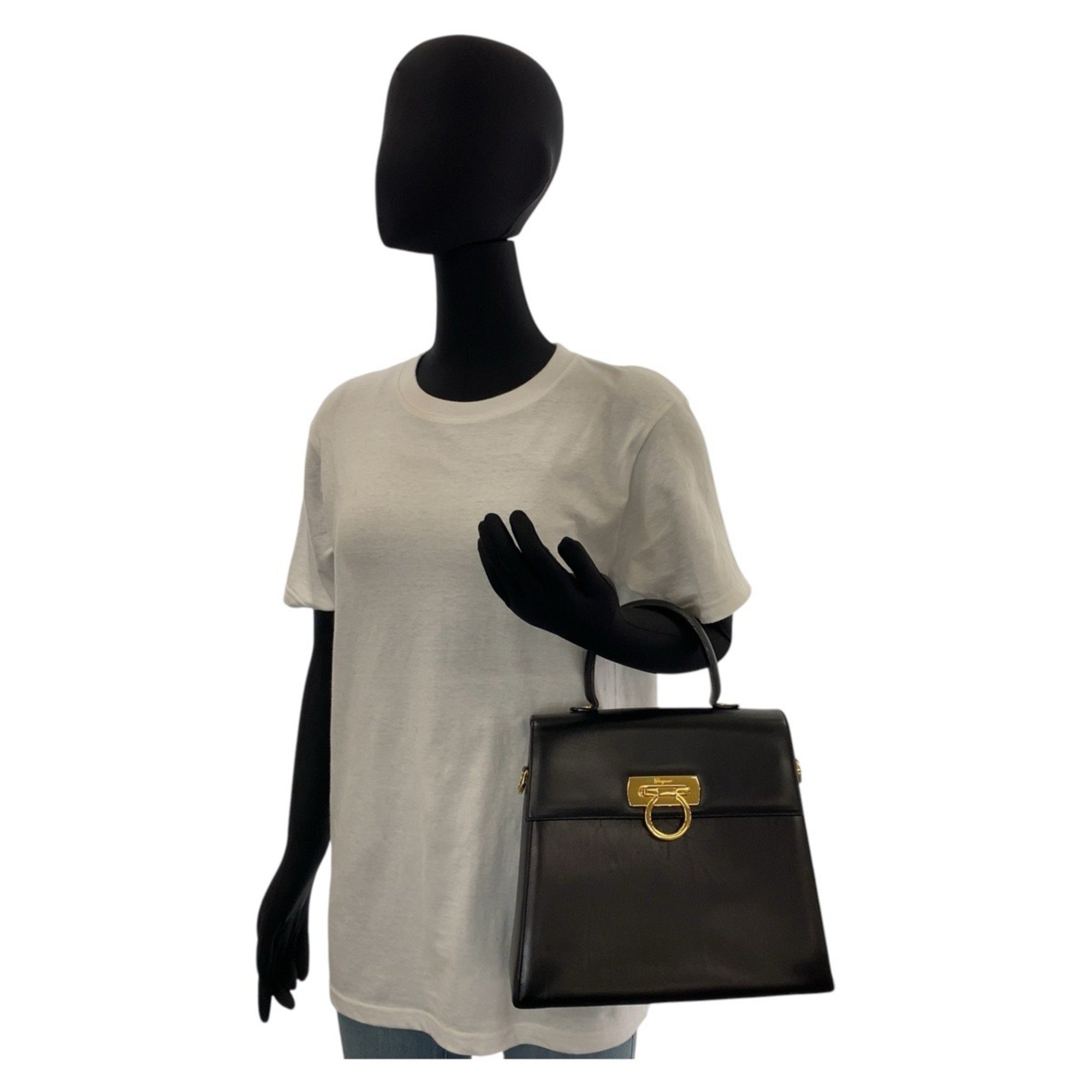 Salvatore Ferragamo Black Leather Handbag Shoulder Bag (Pre-Owned)