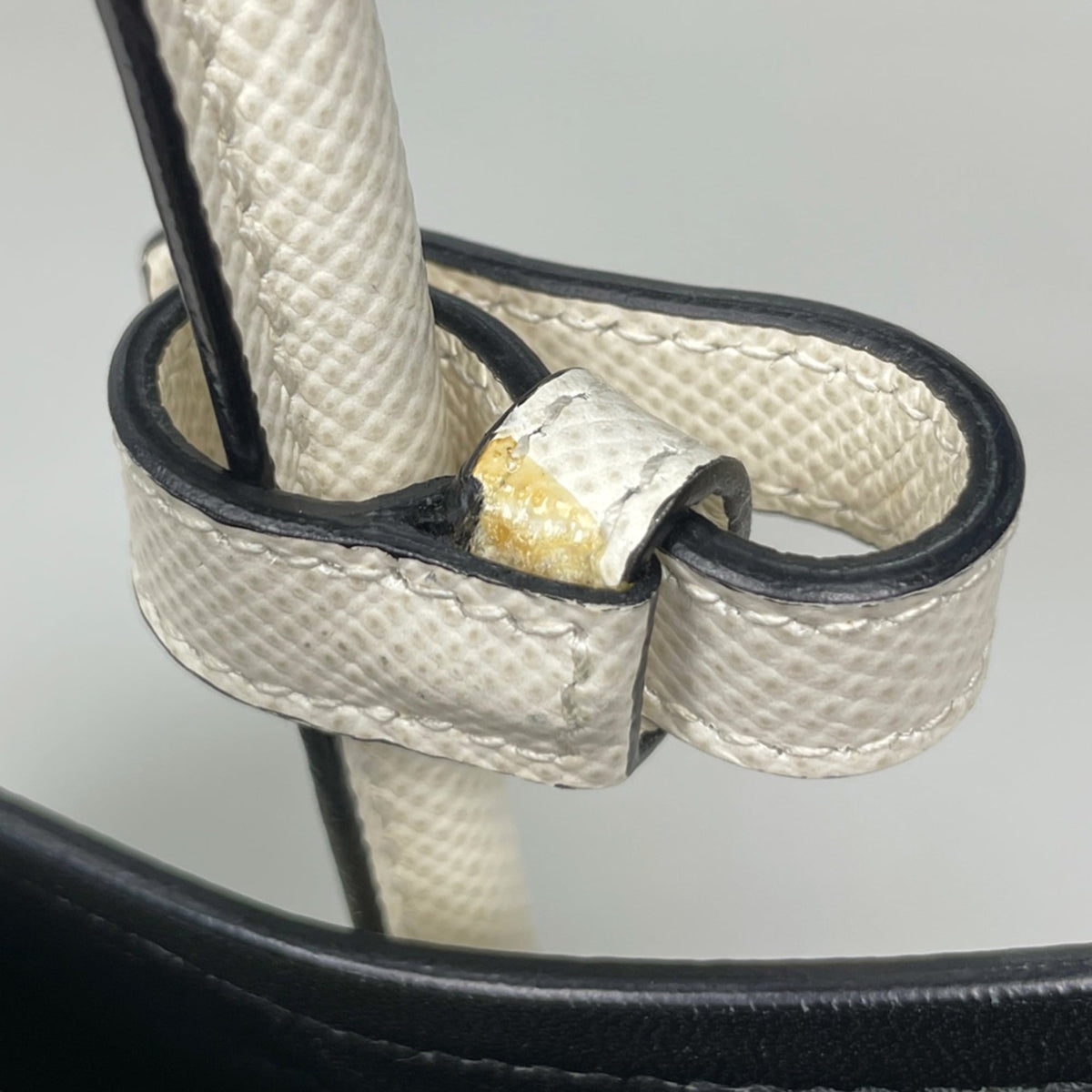 Prada White Saffiano Handbag (Pre-Owned)