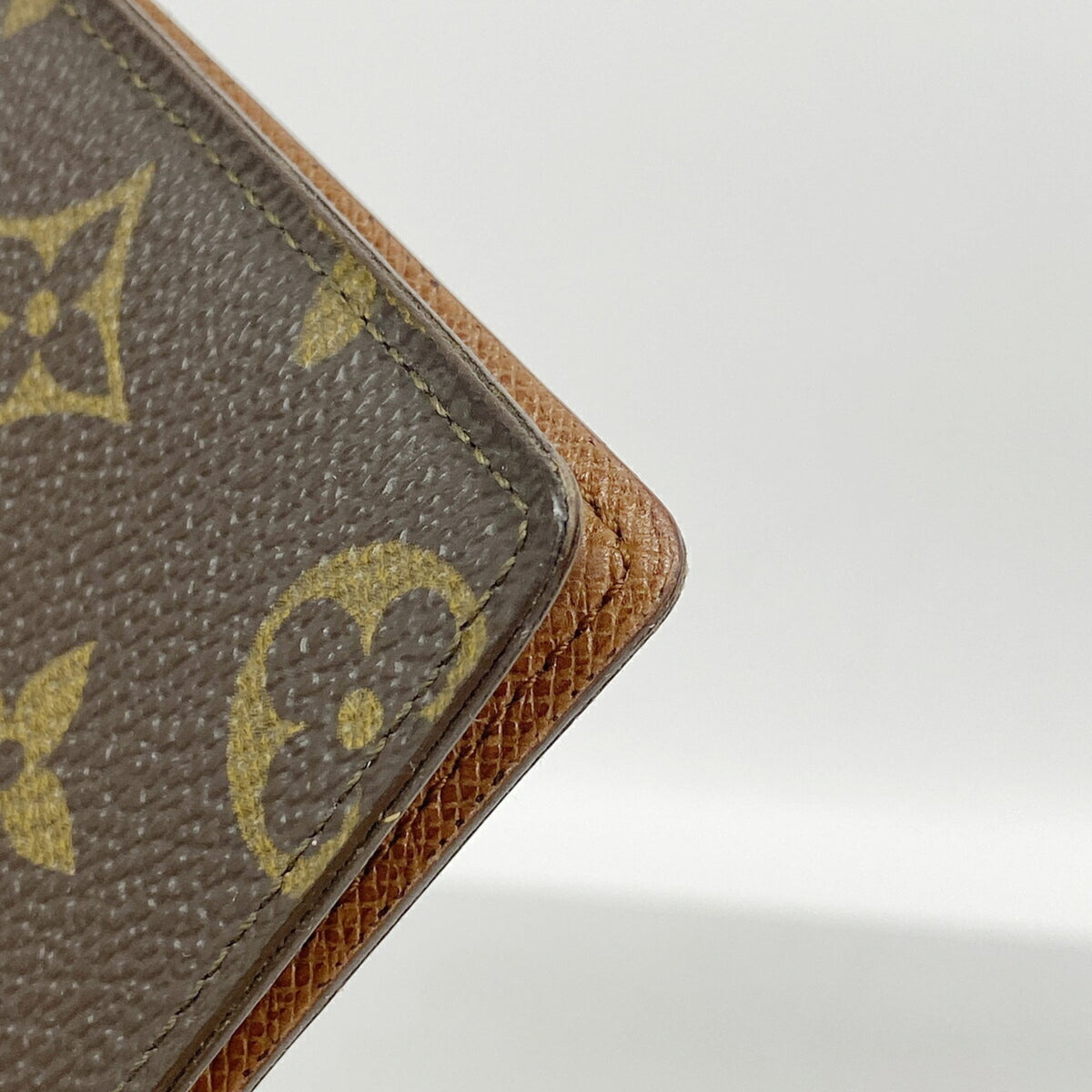 Louis Vuitton Brown (Pre-Owned)