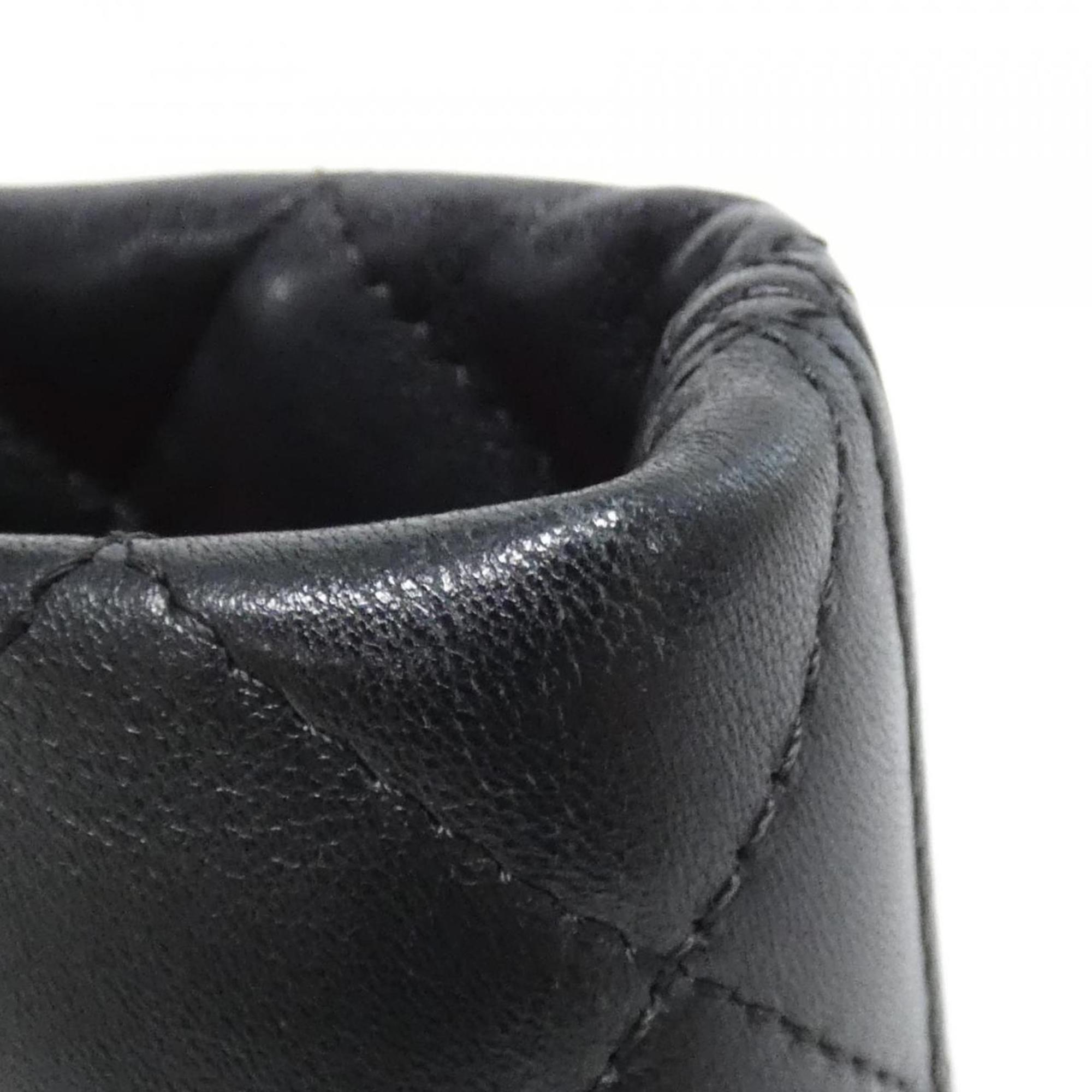 Chanel Black Leather Handbag (Pre-Owned)