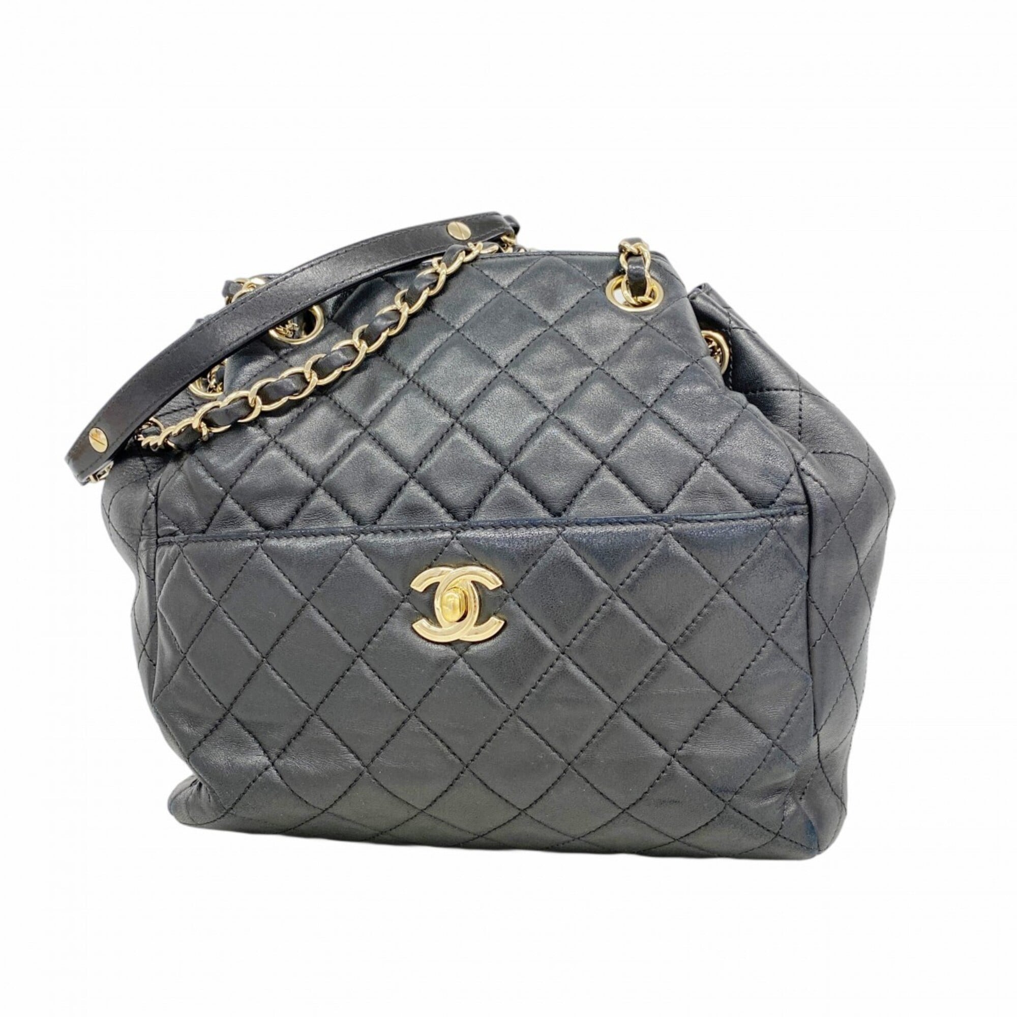 Chanel Black Leather Shoulder Bag (Pre-Owned)