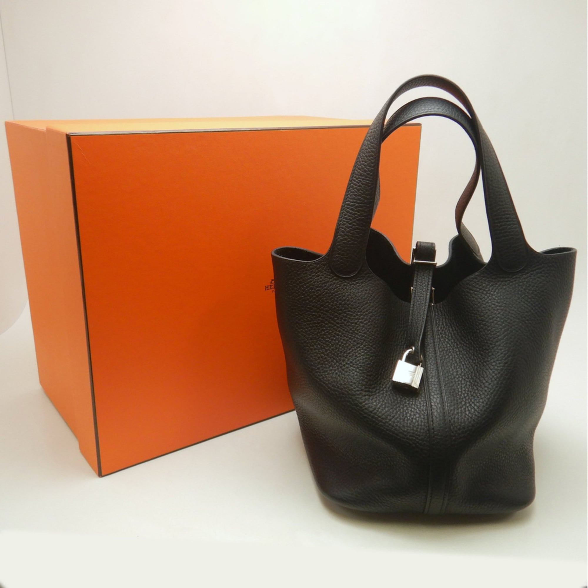Hermes Picotin Noir Taurillon Clemence Leather Handbag (Pre-Owned)