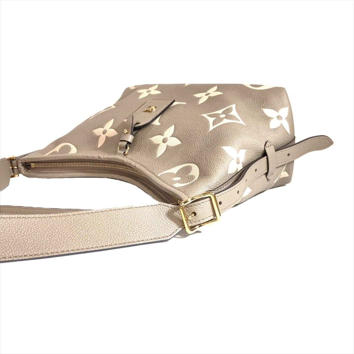 Louis Vuitton Beige Bicolor Cream Monogram Or Monogram Empreinte Pouch Shoulder Bag (Pre-Owned)