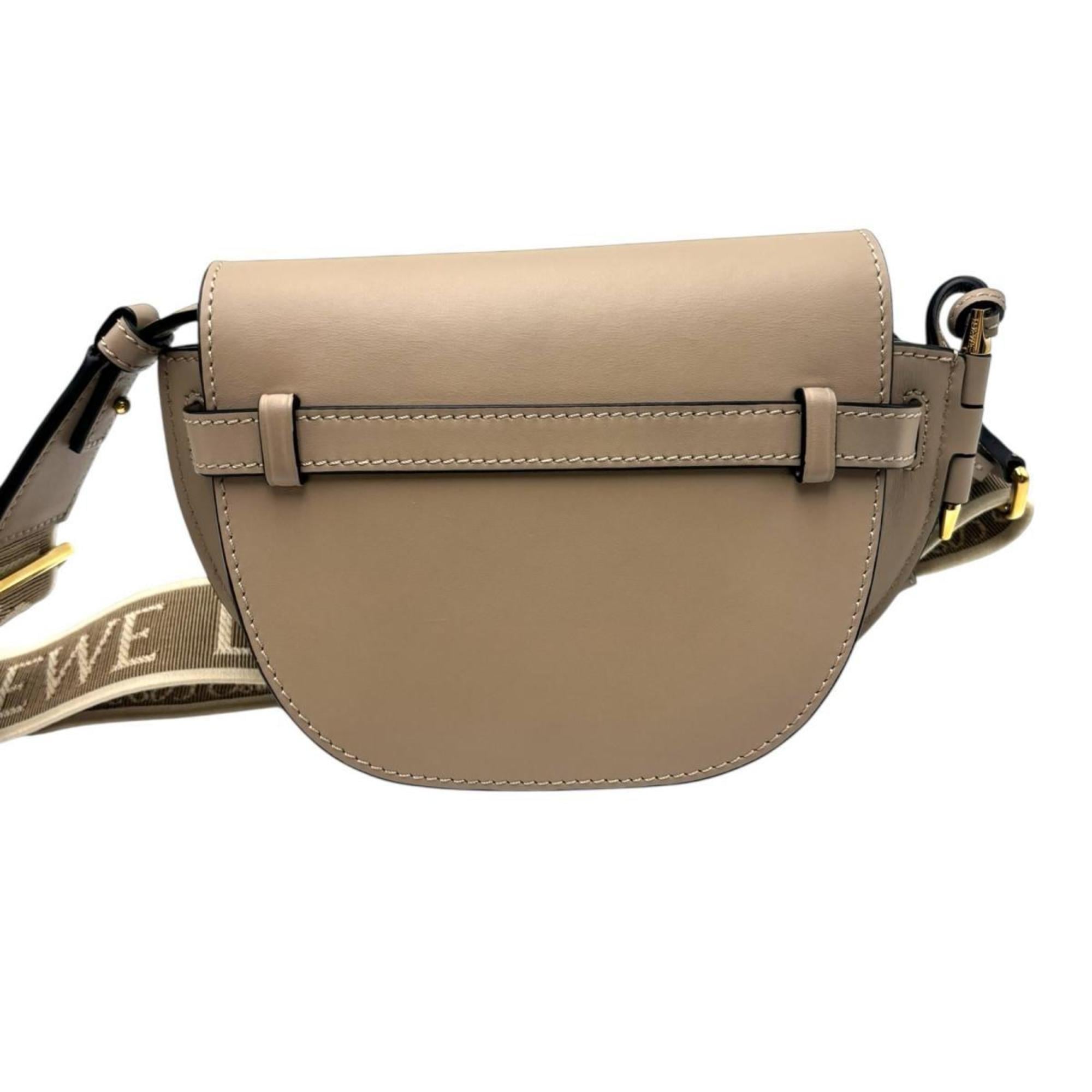 Loewe Beige Leather Shoulder Bag (Pre-Owned)