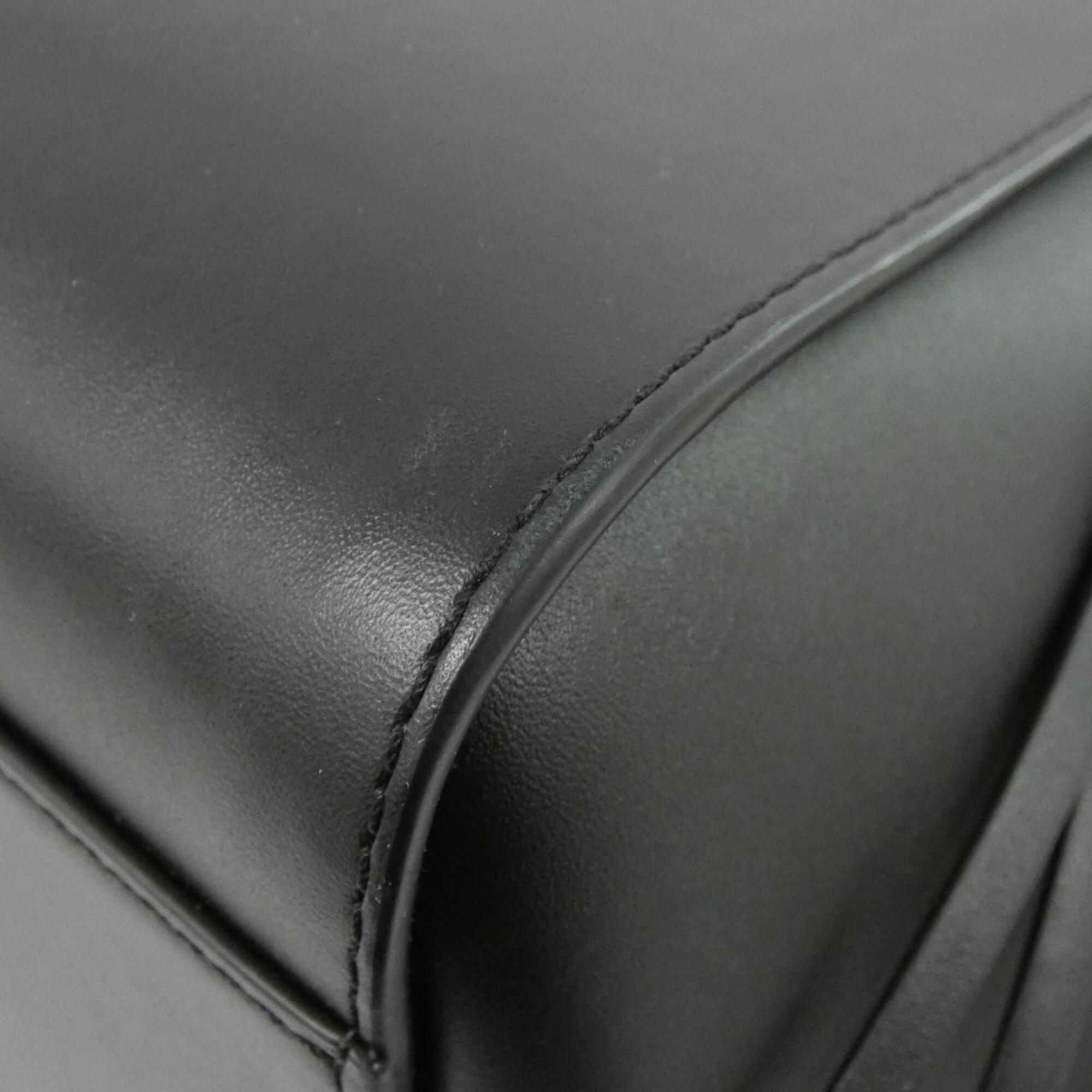 Loewe Black Leather Shoulder Bag (Pre-Owned)