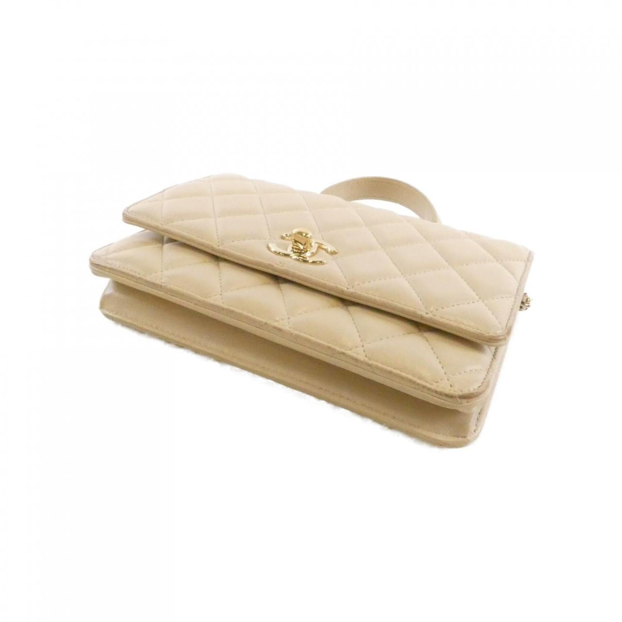 Chanel Beige Leather Chain/Shoulder Wallet (Pre-Owned)