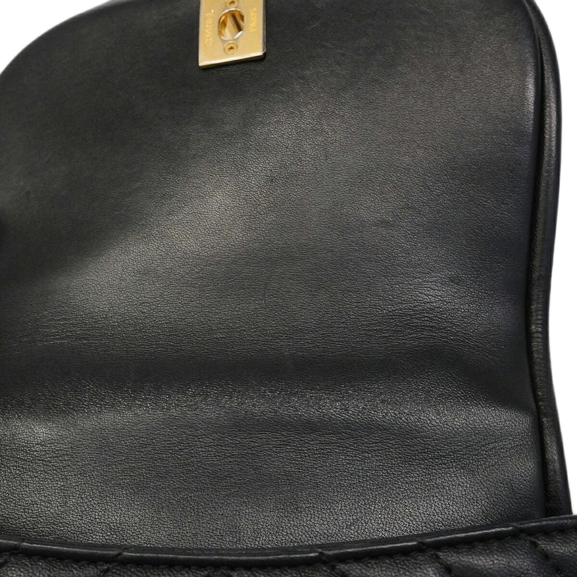 Chanel Black Leather Handbag (Pre-Owned)