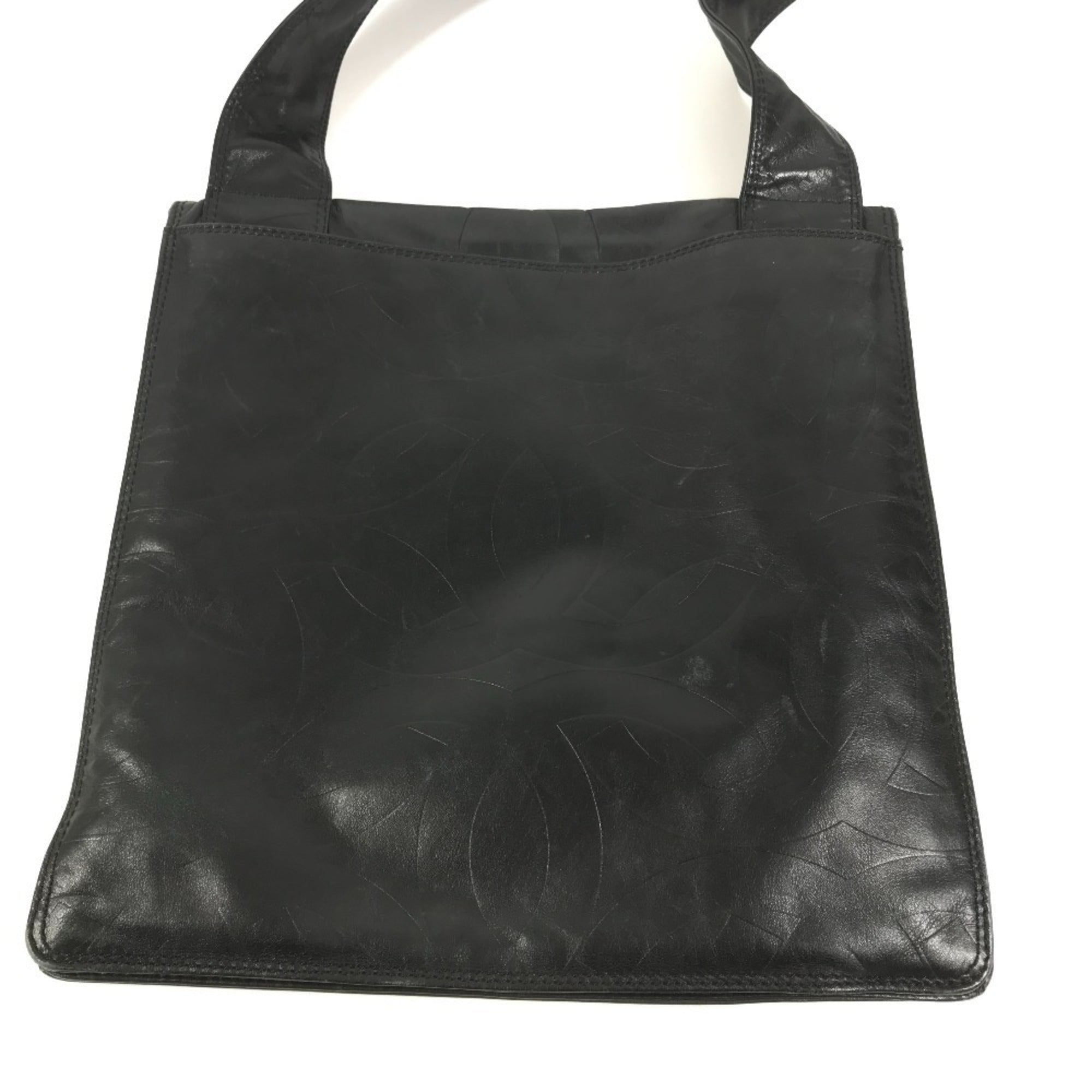 Chanel Black Leather Pochette Shoulder Bag (Pre-Owned)