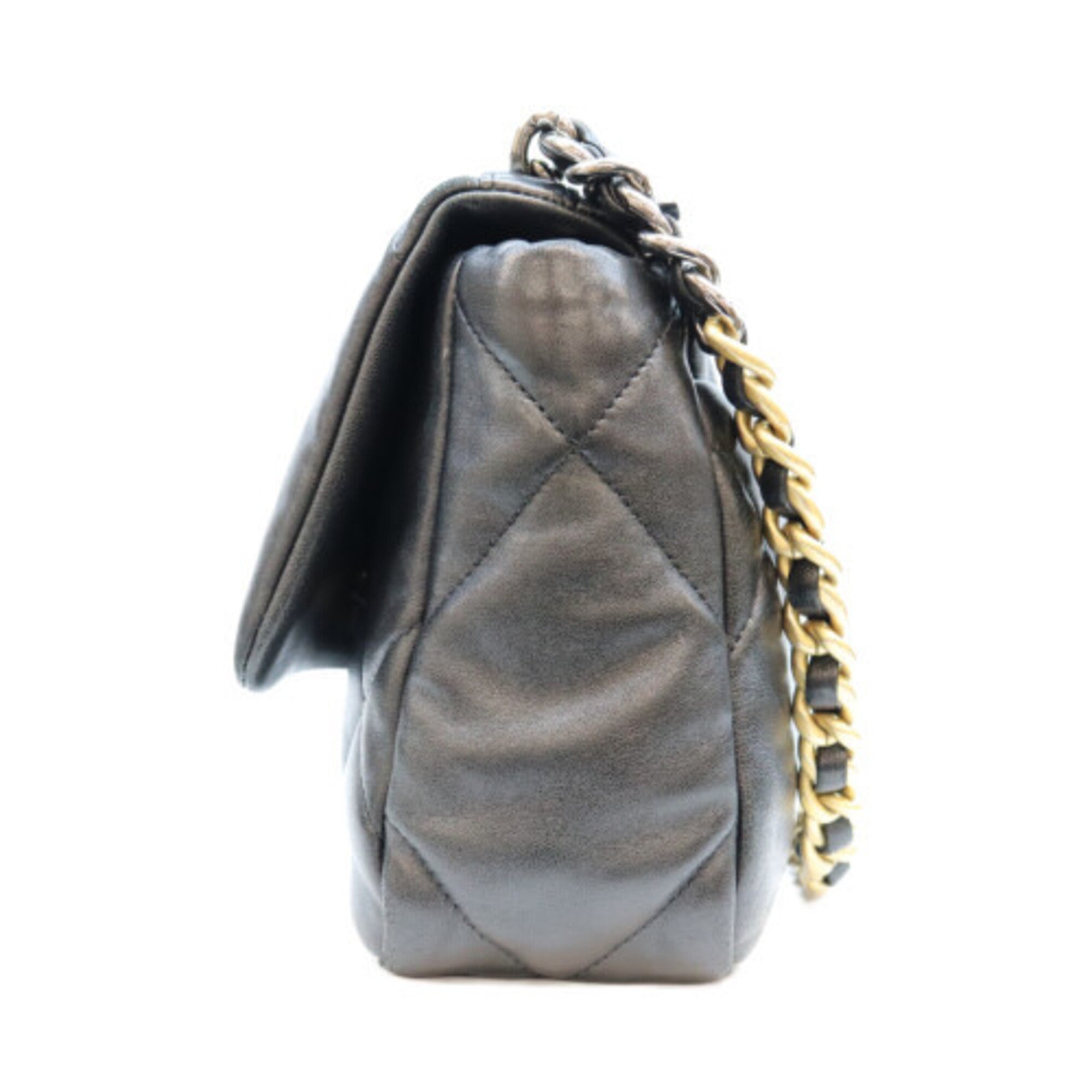 Chanel Black Leather Shoulder Bag (Pre-Owned)