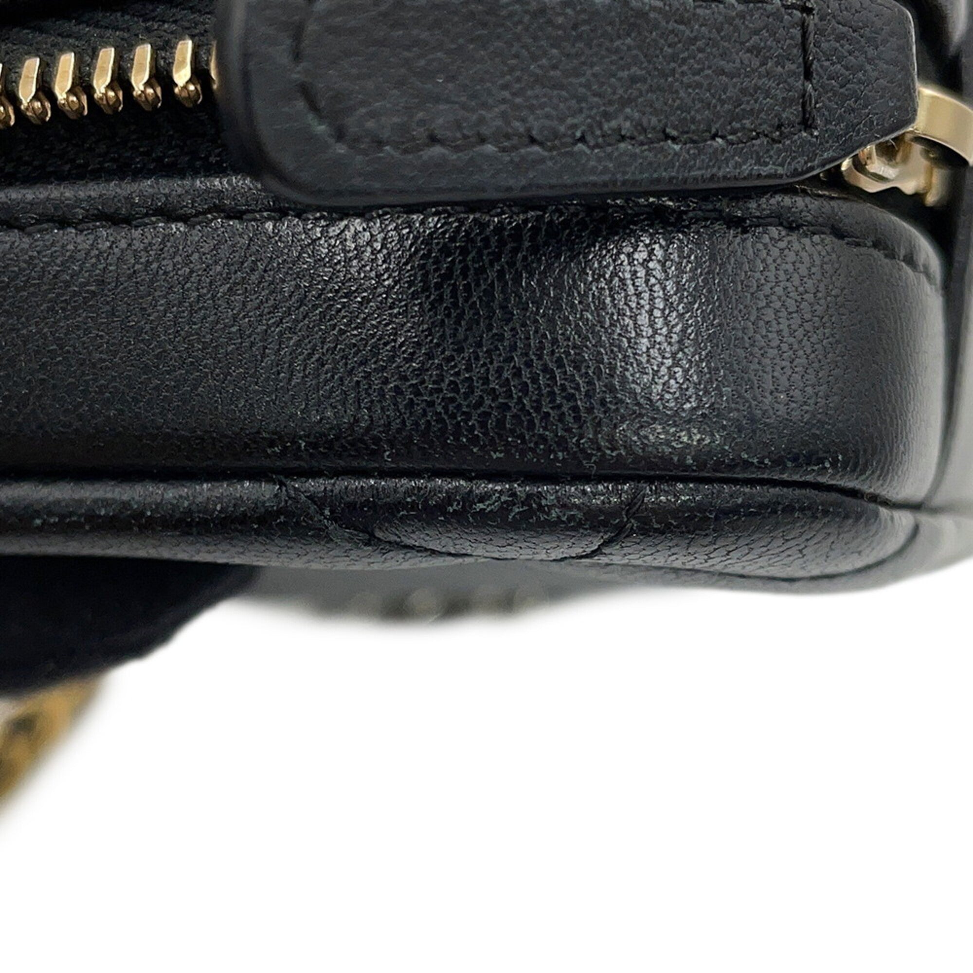 Chanel Black Leather Shoulder Bag (Pre-Owned)