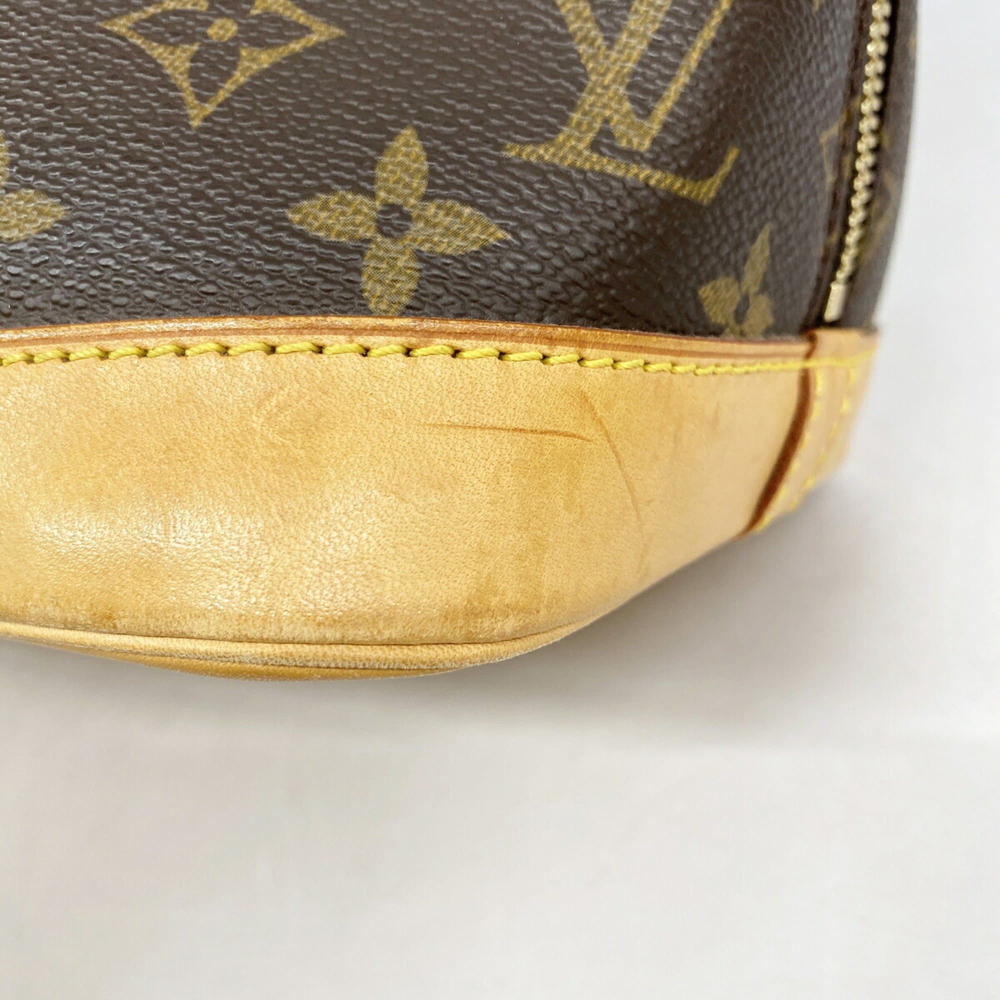Louis Vuitton Brown Handbag (Pre-Owned)