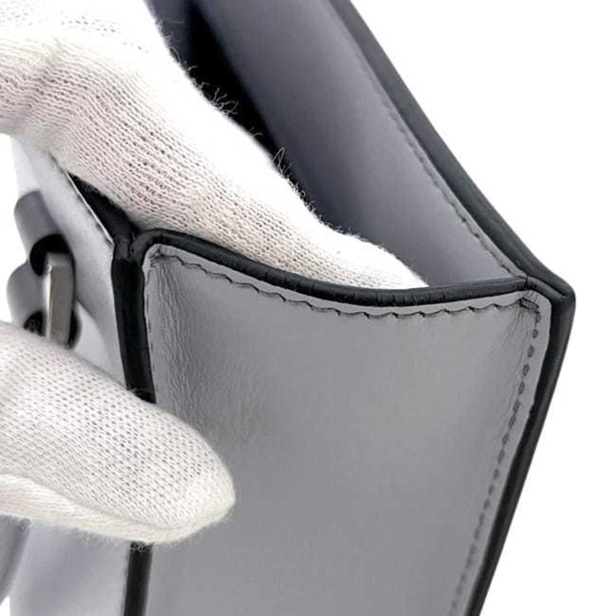 Prada Gray Leather Shoulder Bag (Pre-Owned)