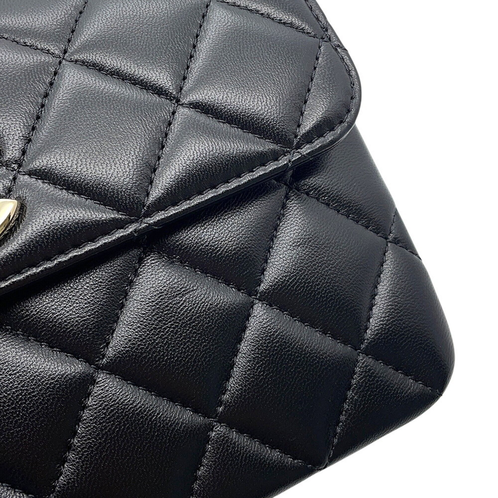 Chanel Black Leather Handbag Shoulder Bag (Pre-Owned)