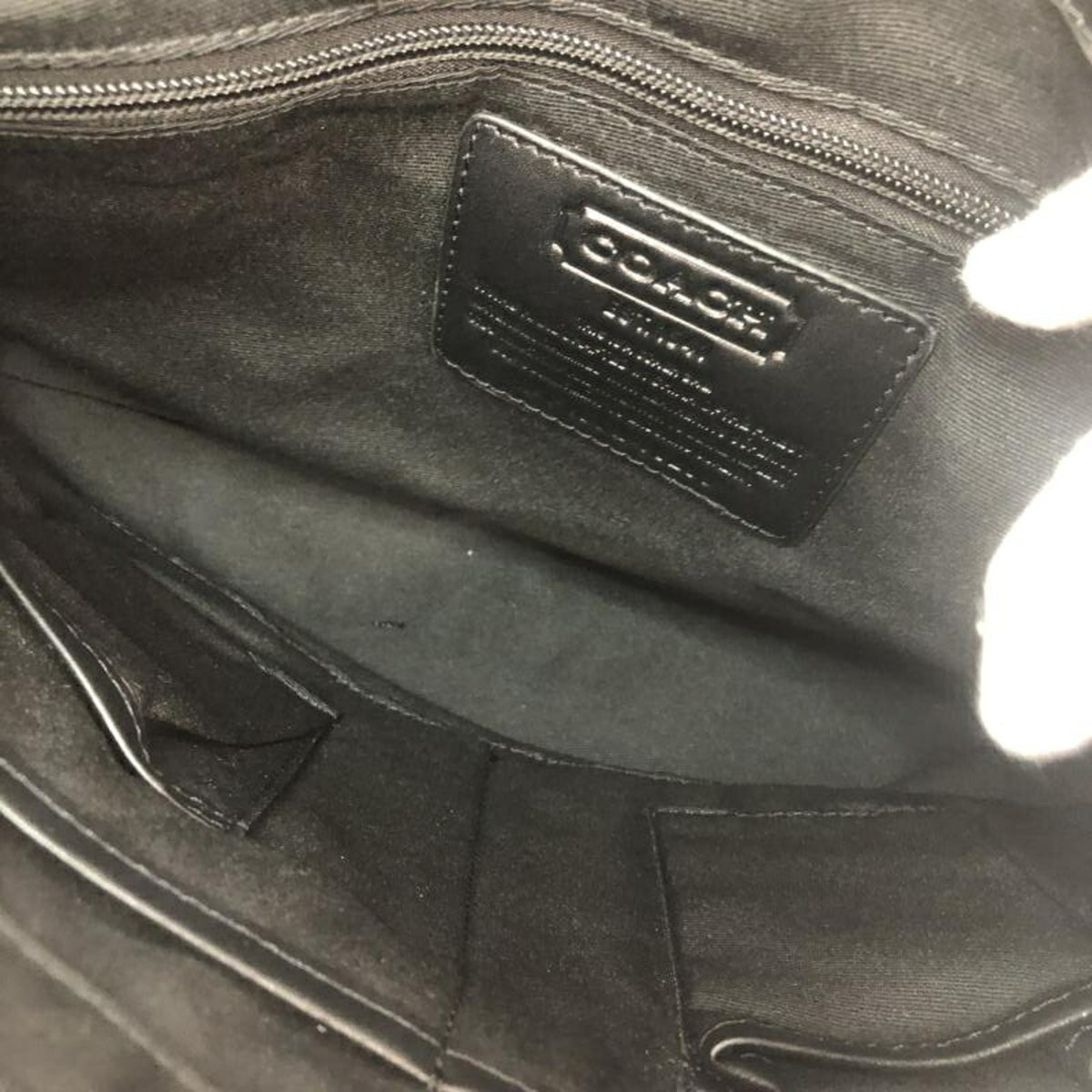 Coach Signature Black Signature Line Shoulder Bag (Pre-Owned)