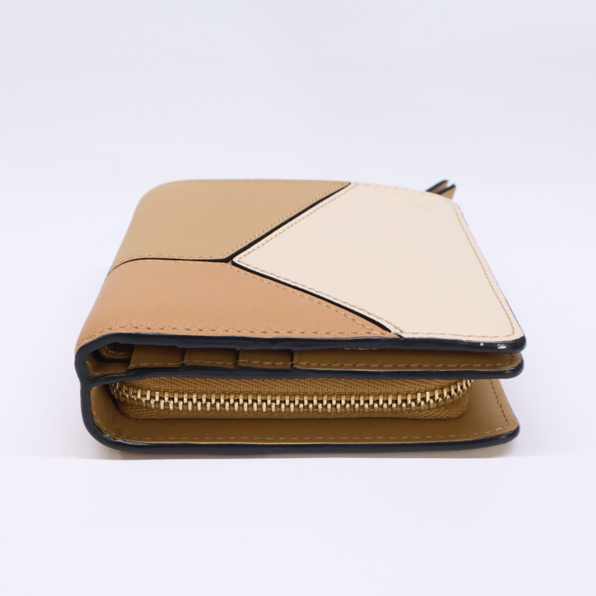 Loewe Beige Leather Wallet (Bi-Fold) (Pre-Owned)