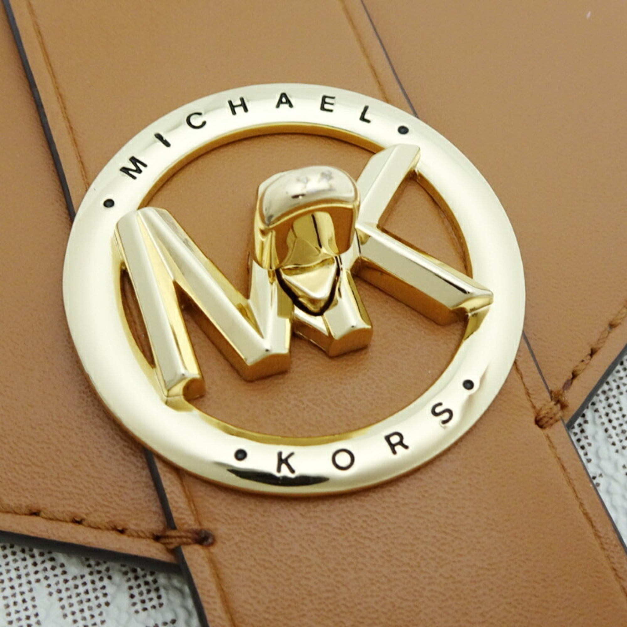 Michael Kors Brown White Pvc Leather Shoulder Bag (Pre-Owned)