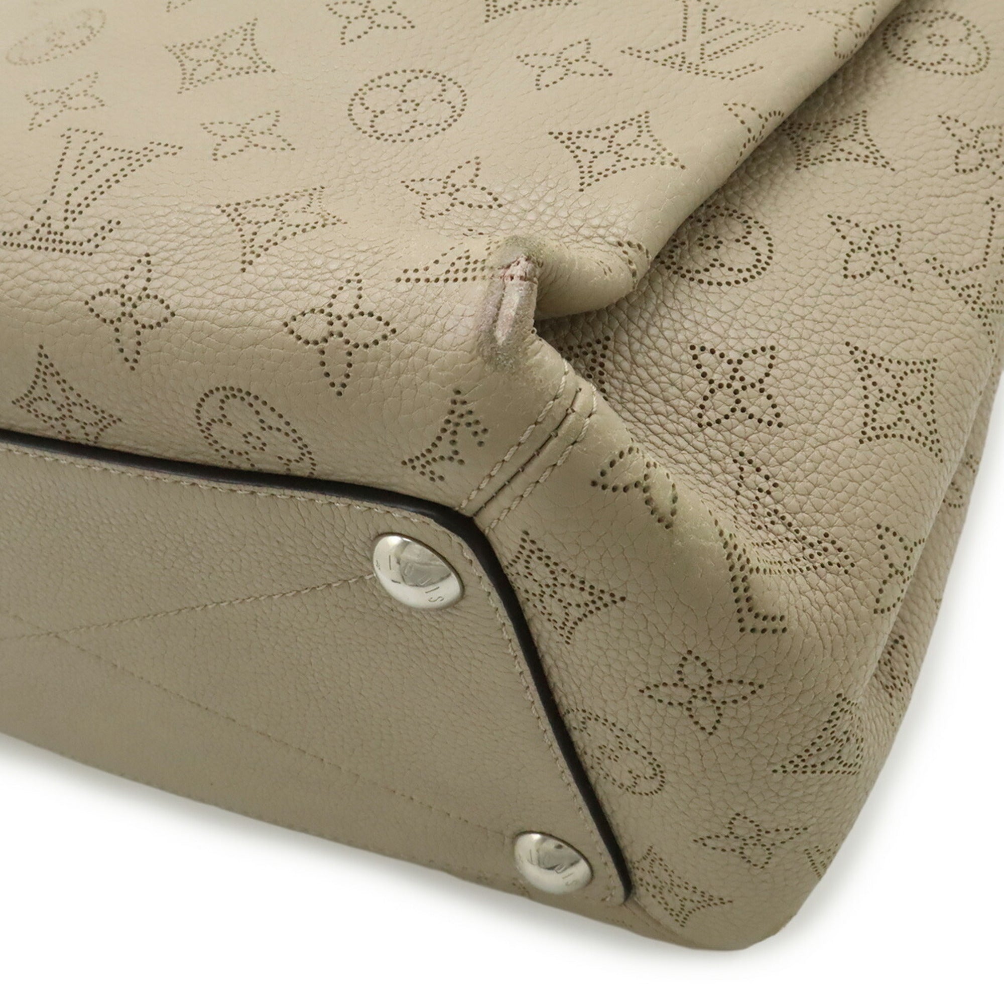 Louis Vuitton Beige Galle Mahina Leather Leather Shoulder Bag (Pre-Owned)