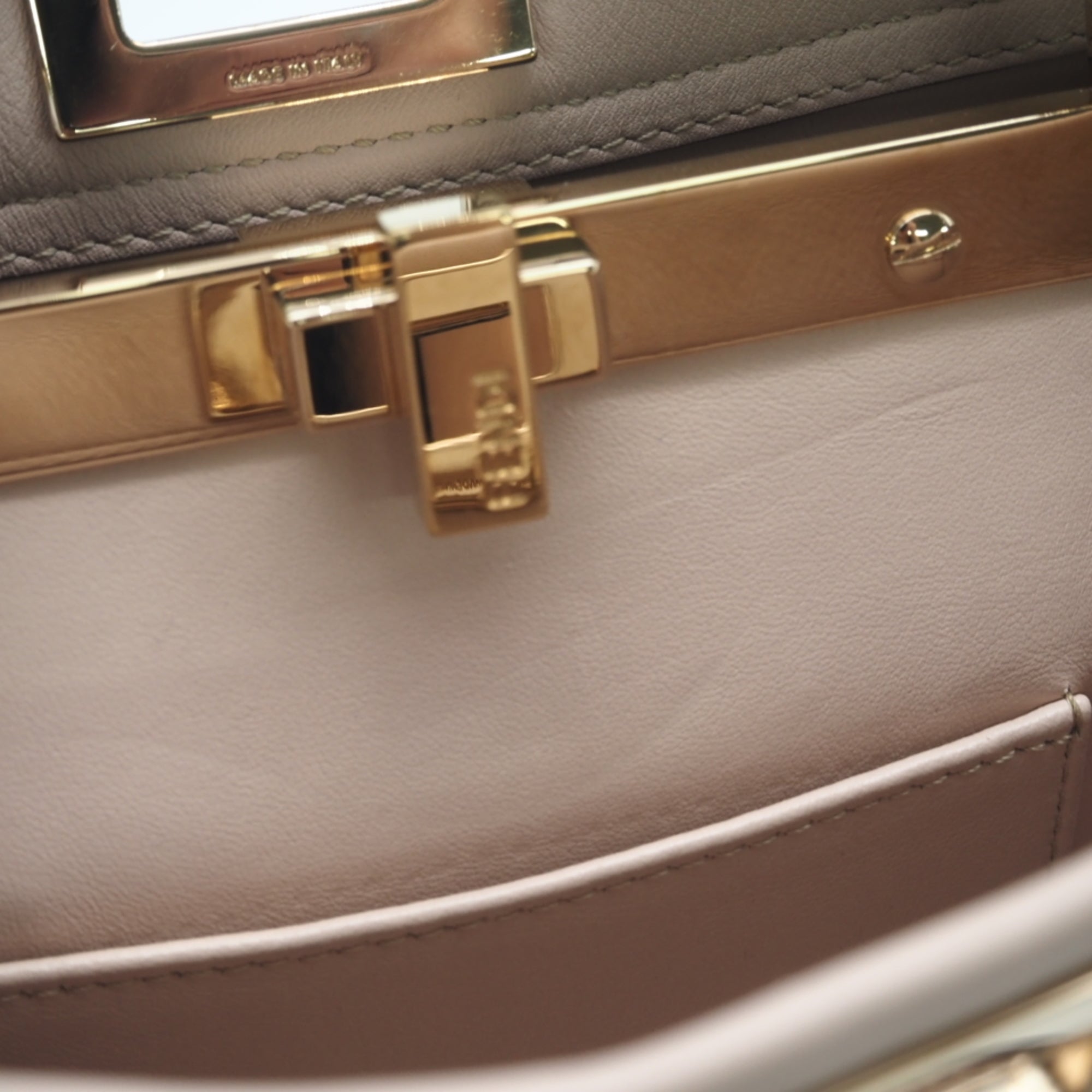 Fendi Pink Pink Gold Leather Handbag (Pre-Owned)