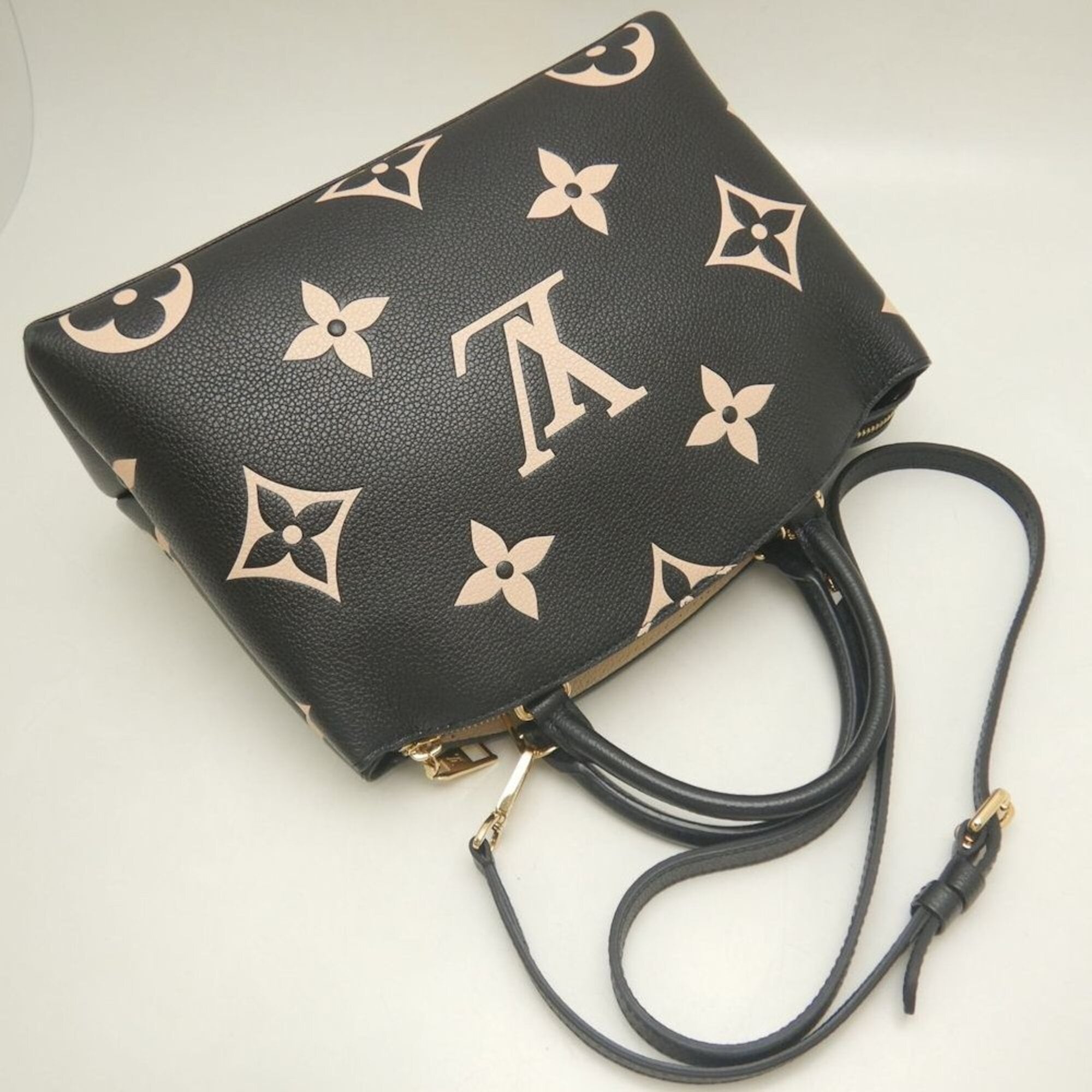 Louis Vuitton Monogram Empreinte Noir Monogram Empreinte Handbag (Pre-Owned)
