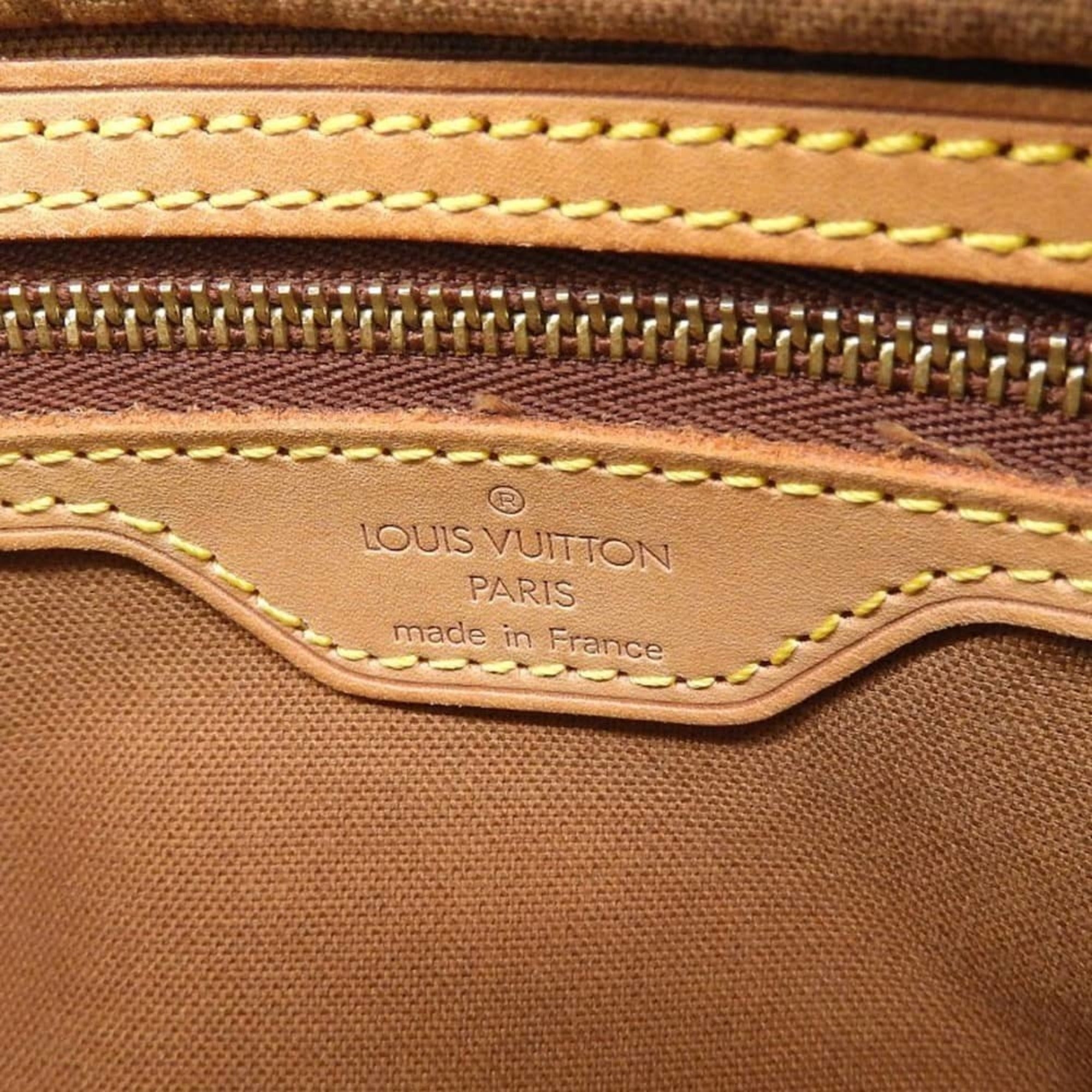Louis Vuitton Monogram Monogram Pvc Shoulder Bag (Pre-Owned)
