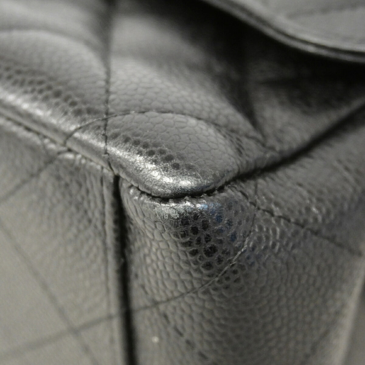 Chanel Black Grained Calfskin Shoulder Bag (Pre-Owned)