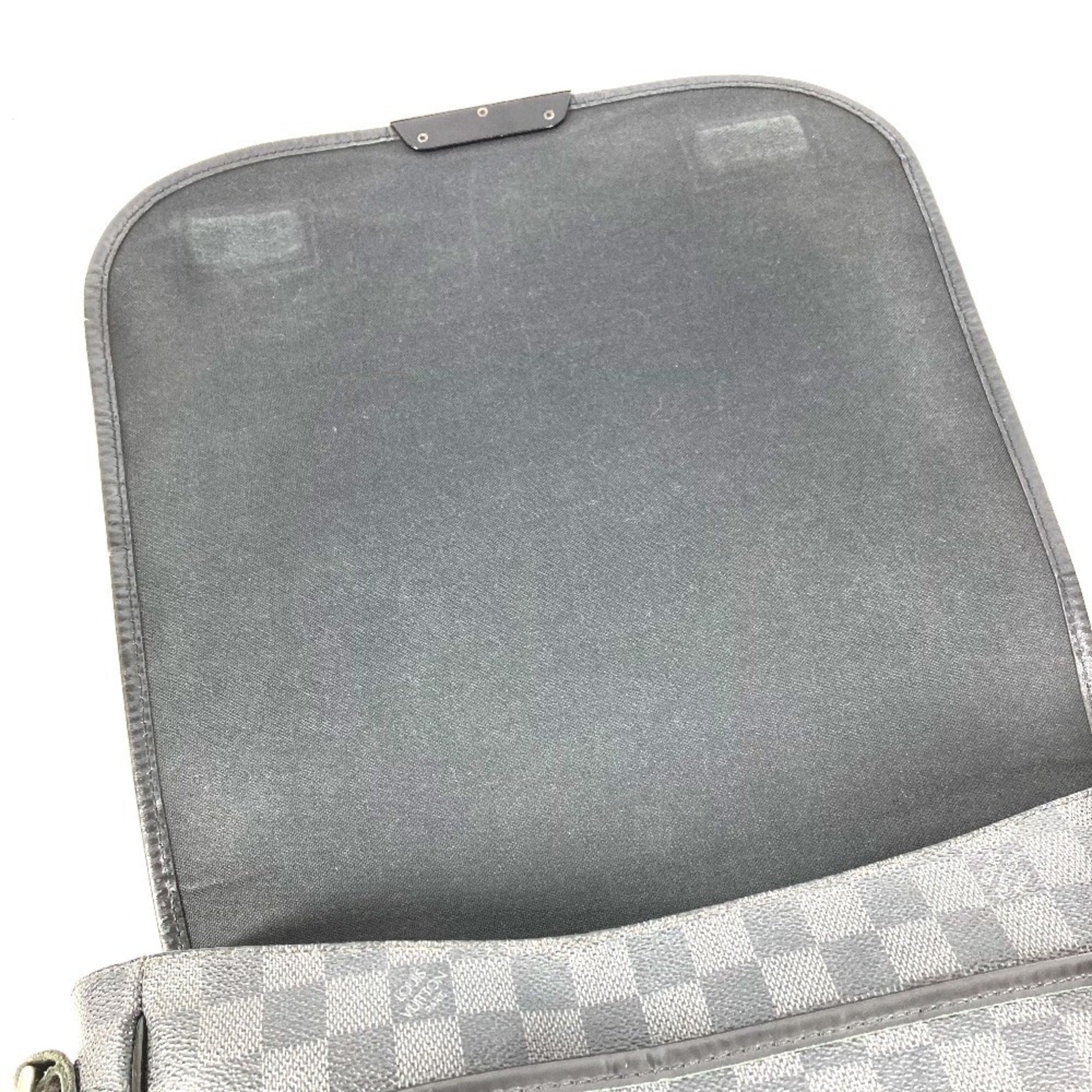Louis Vuitton Black Damier Graphite Messenger Bag Shoulder Bag (Pre-Owned)
