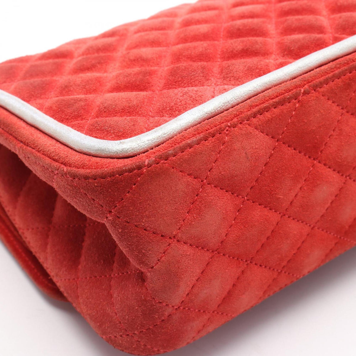 Chanel Red Color Silver Suede Leather Shoulder Bag (Pre-Owned)