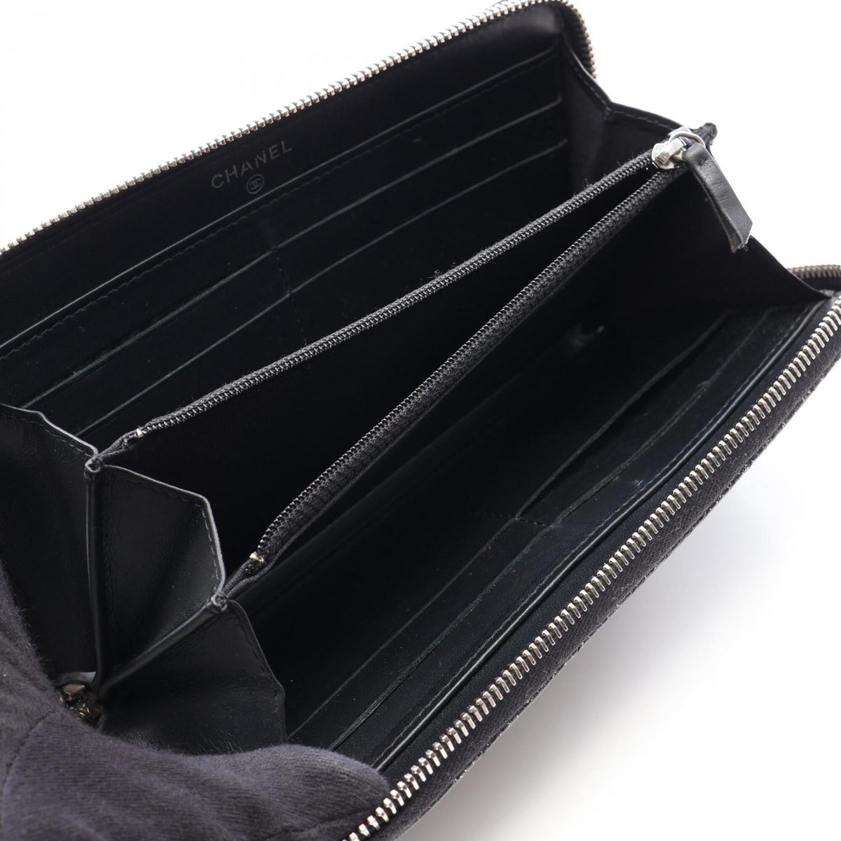 Chanel Black Grained Calfskin Long Wallet (Bi-Fold) (Pre-Owned)