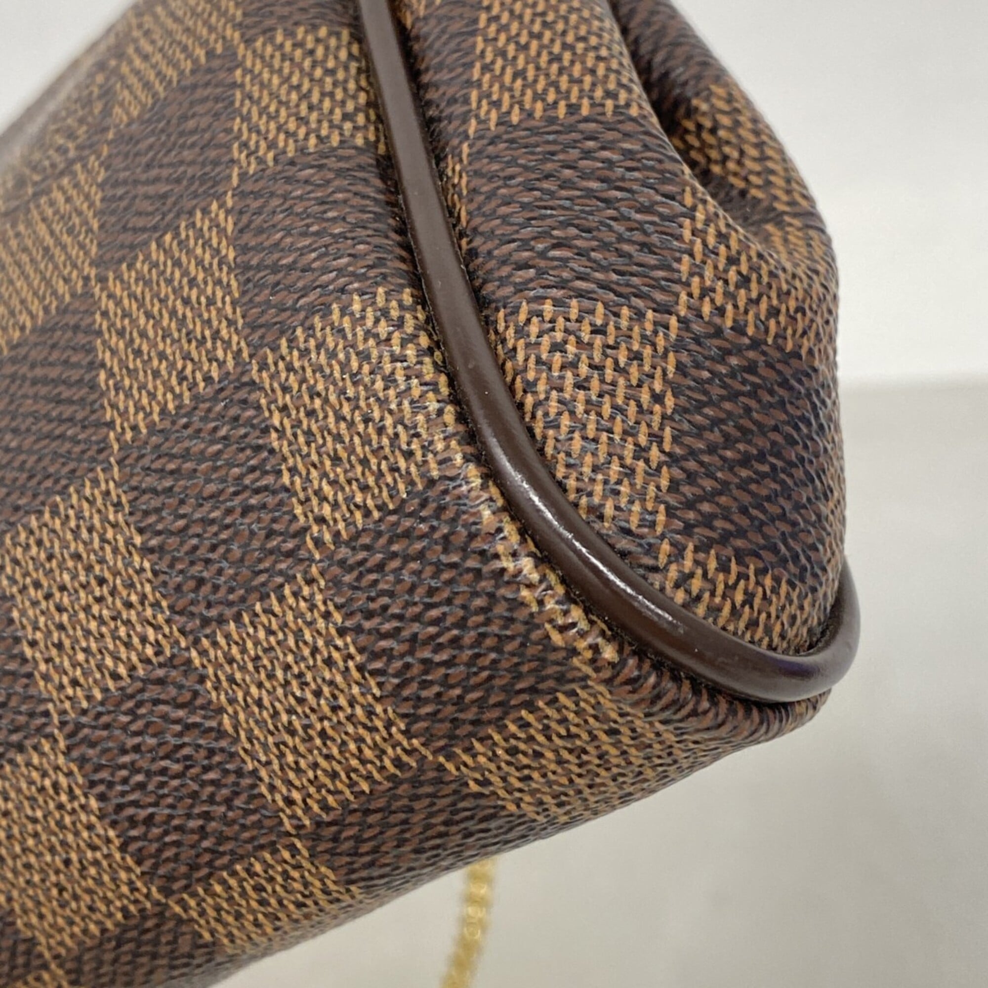 Louis Vuitton Ebene Handbag (Pre-Owned)
