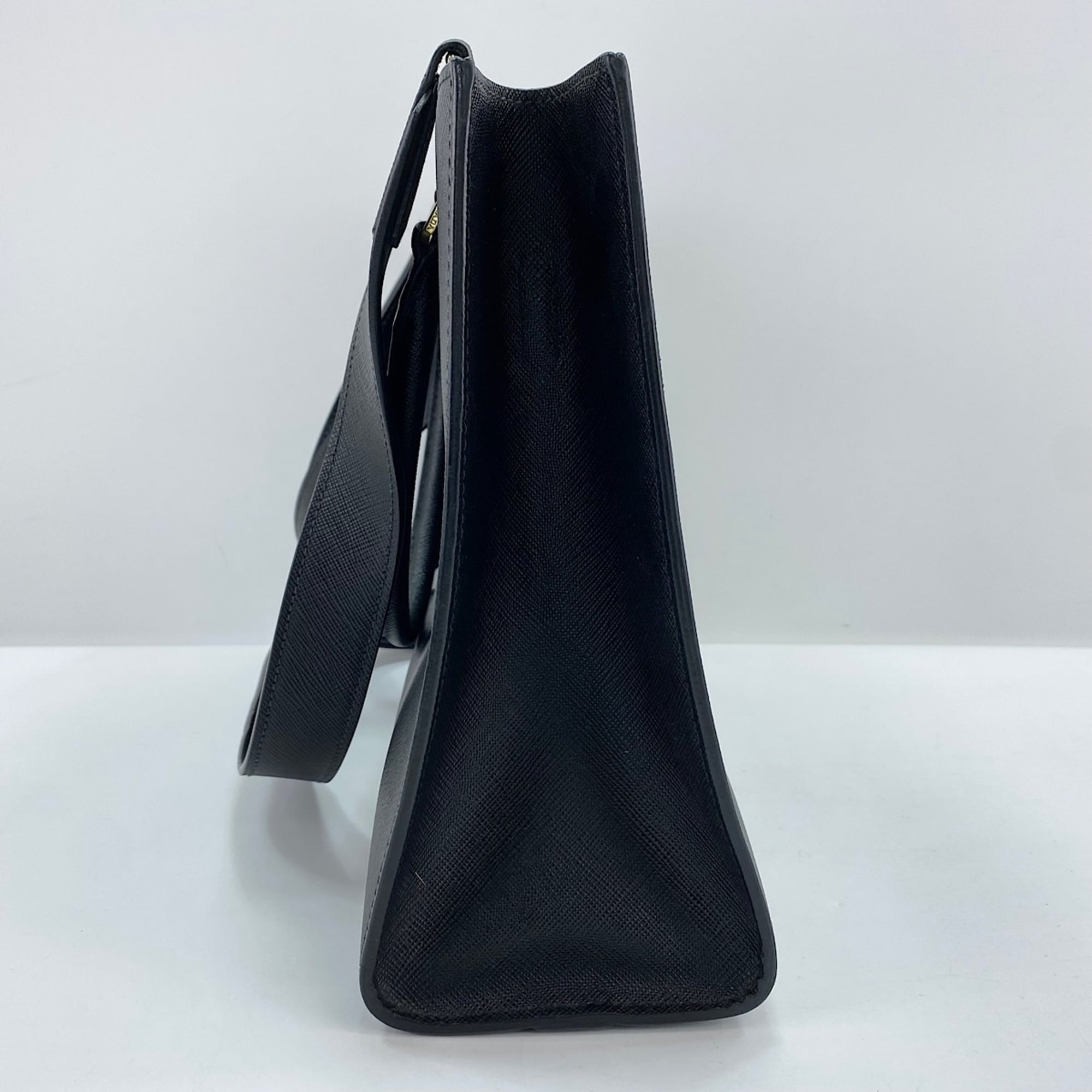Prada Black Handbag Shoulder Bag (Pre-Owned)