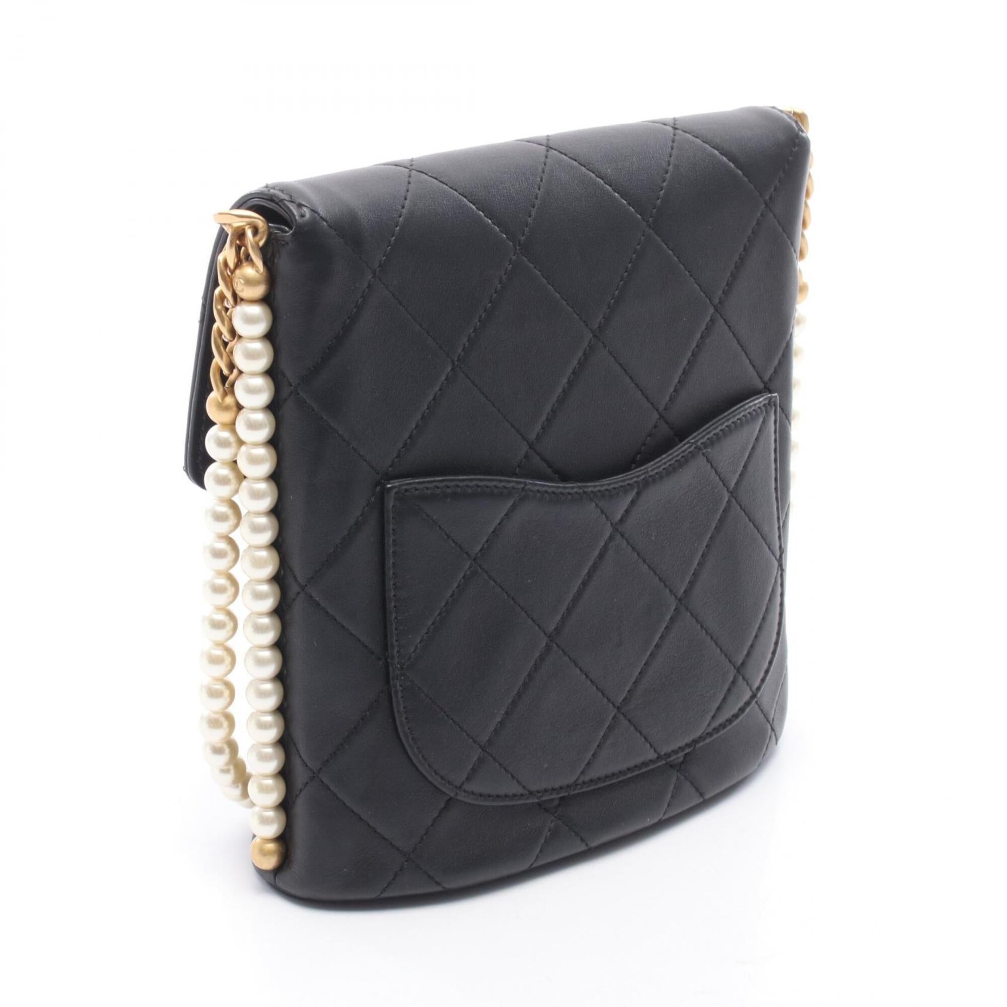 Chanel Matelasse Black Leather Handbag Shoulder Bag (Pre-Owned)