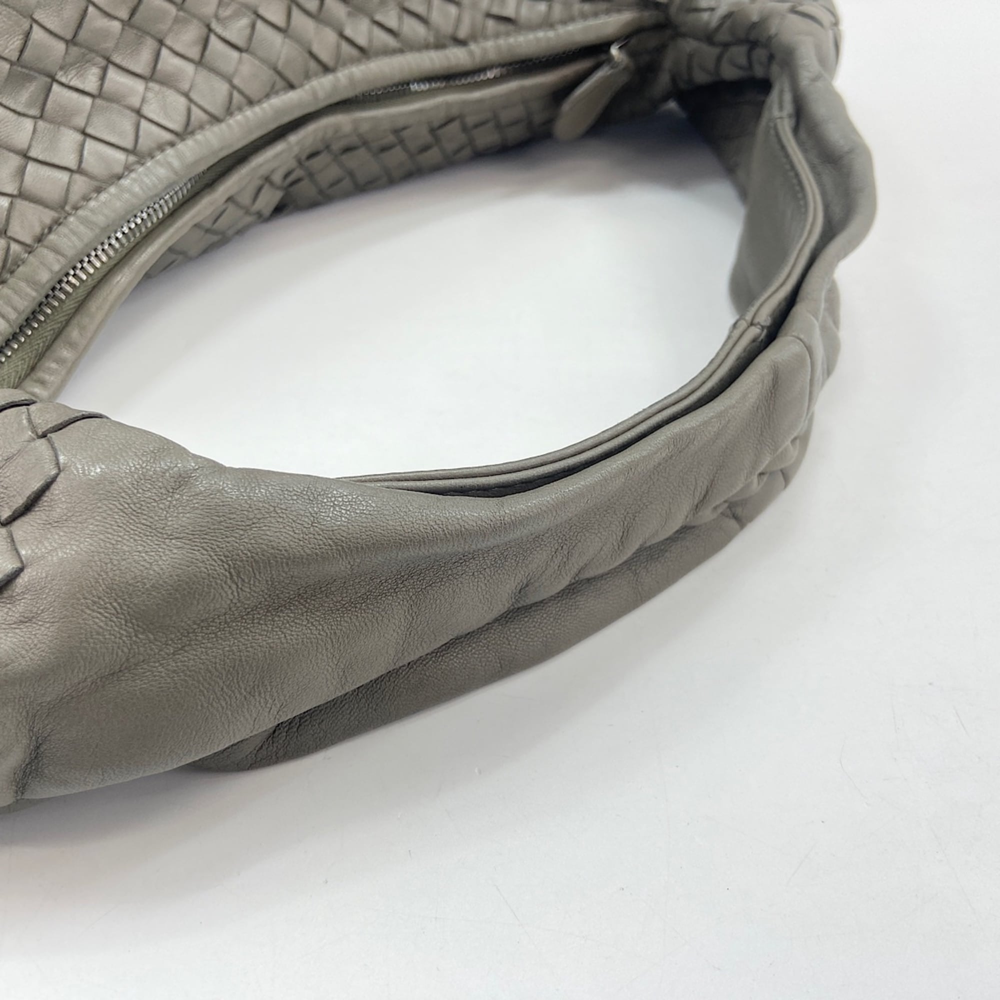 Bottega Veneta Gray Shoulder Bag (Pre-Owned)