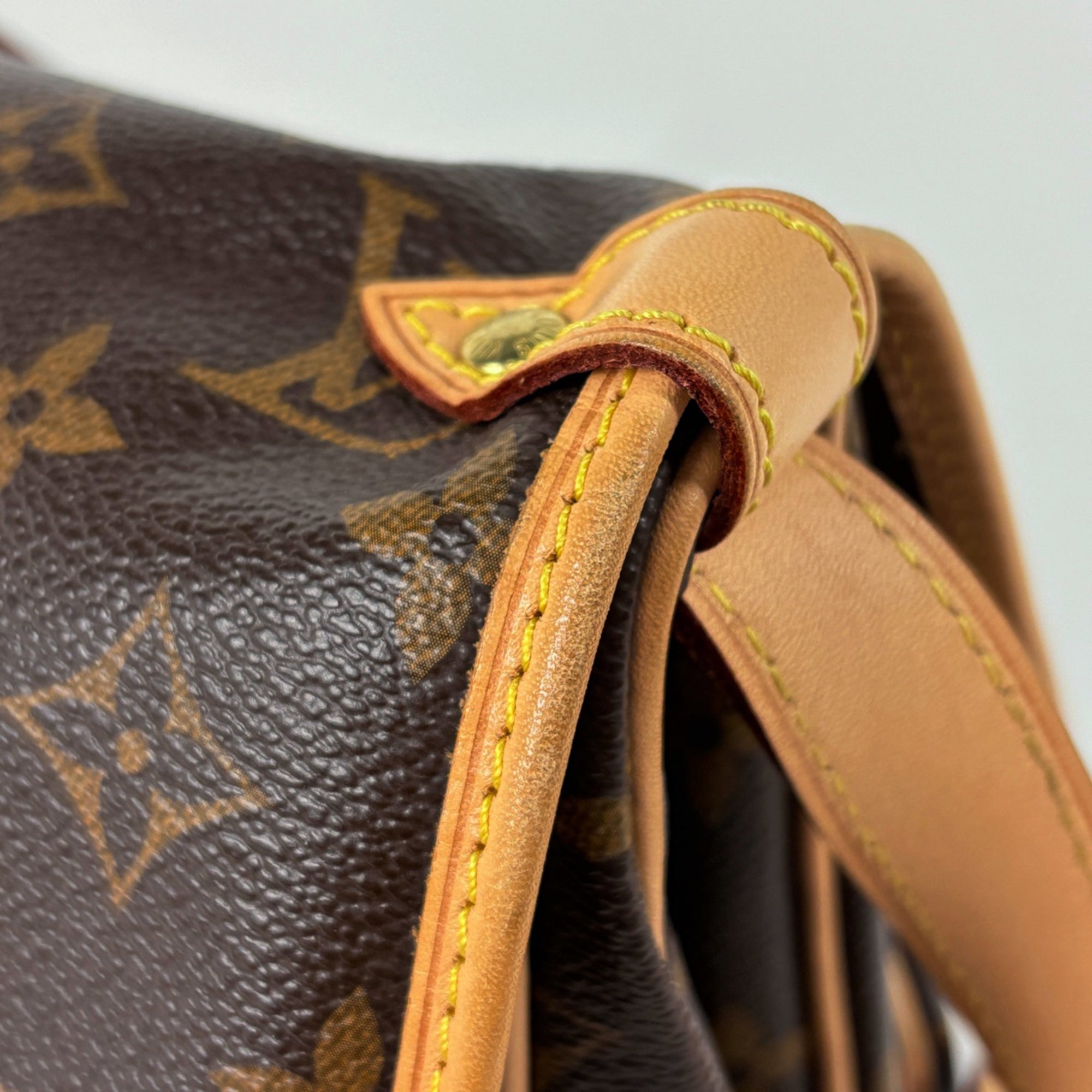Louis Vuitton Brown Monogram Shoulder Bag (Pre-Owned)