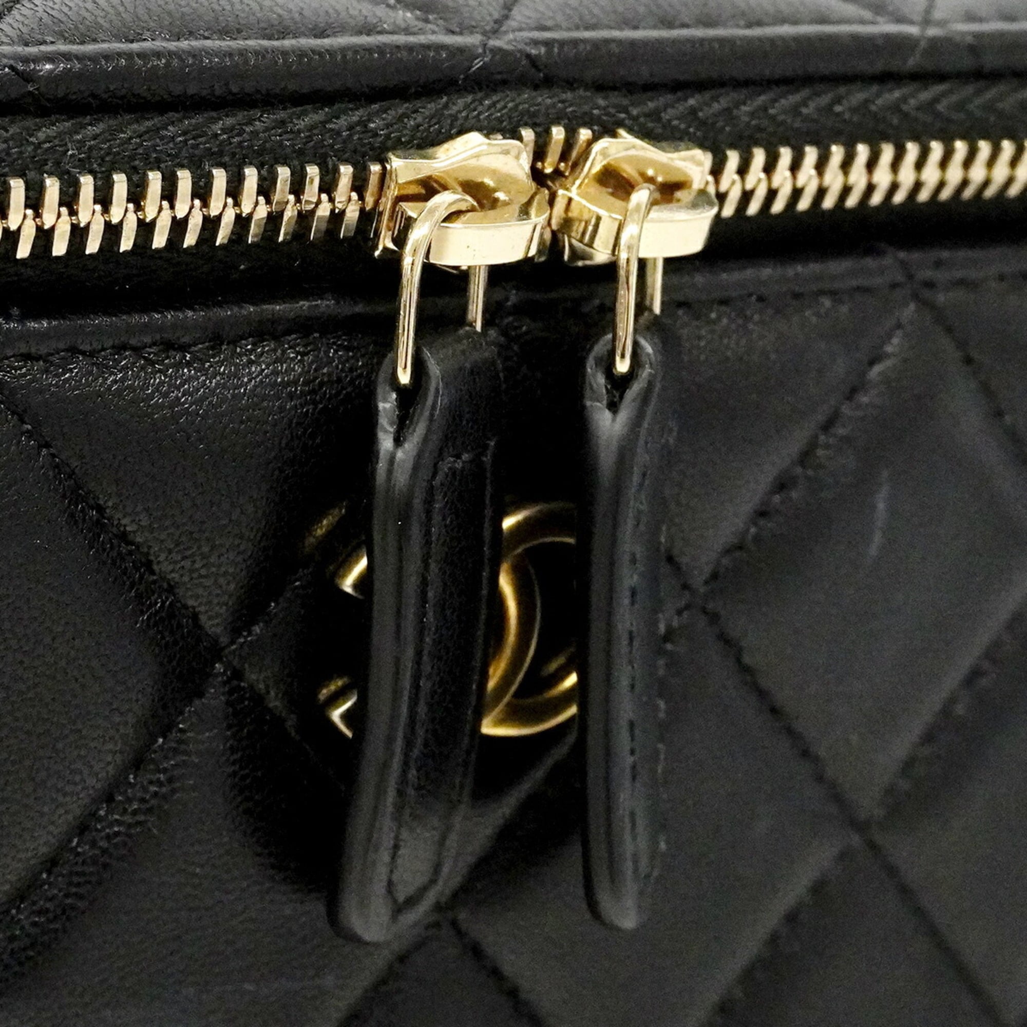 Chanel Black Leather Vanity Bag (Pre-Owned)