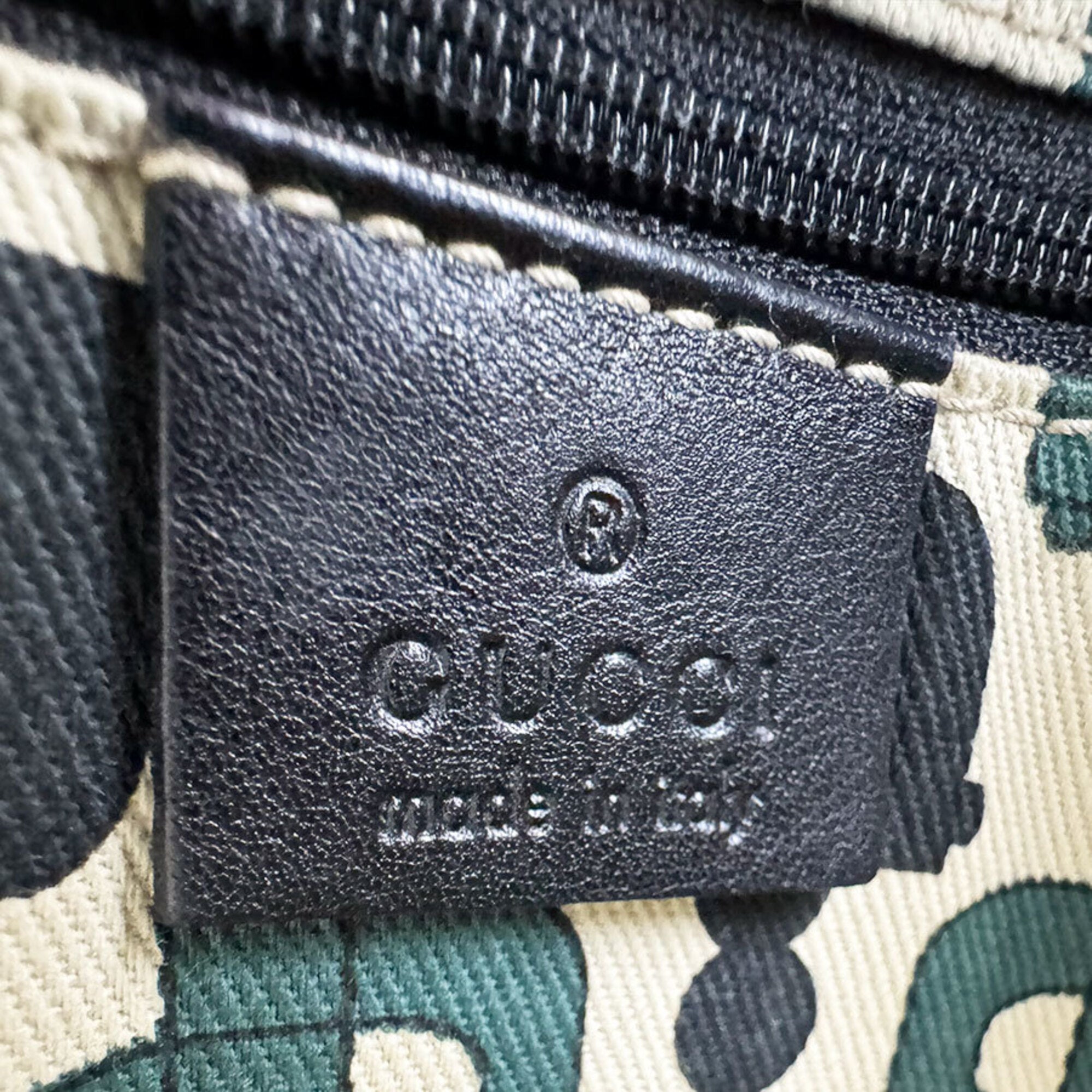 Gucci Black Leather Shoulder Bag (Pre-Owned)