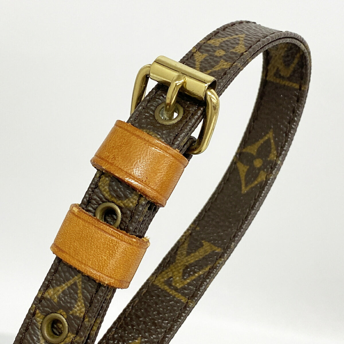Louis Vuitton Brown Shoulder Bag (Pre-Owned)