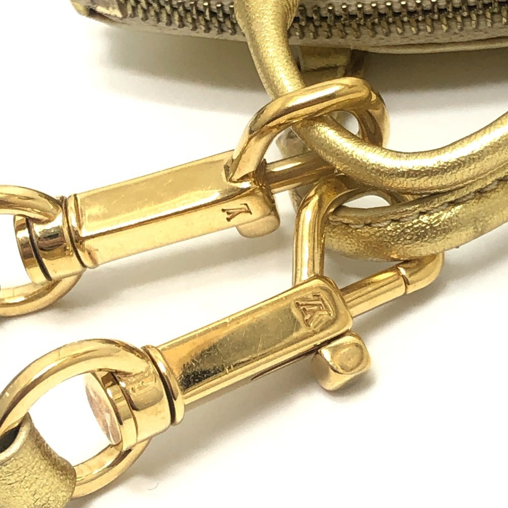 Louis Vuitton Gold Suhali Leather Handbag Pouch (Pre-Owned)