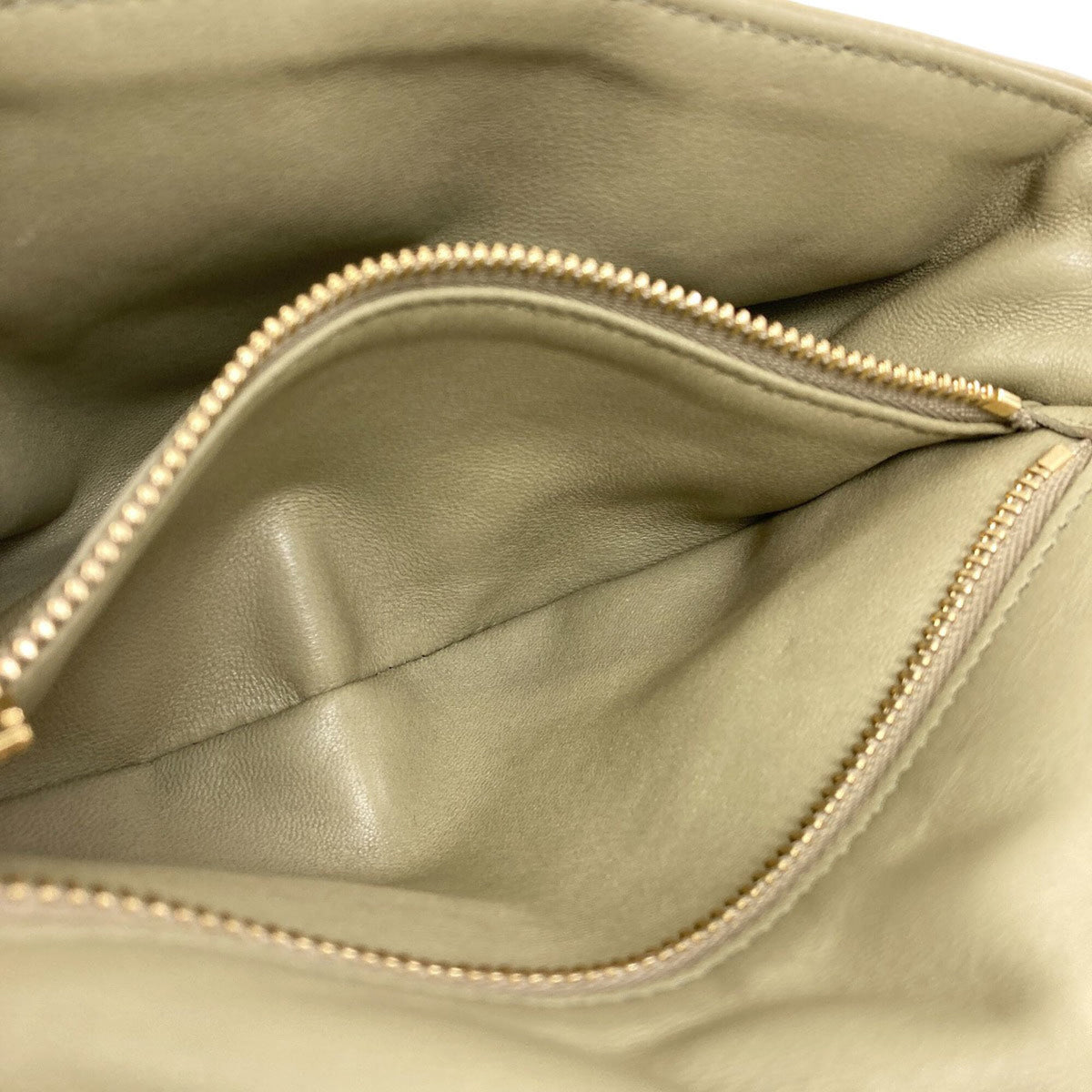 Loewe Green Olive Leather Shoulder Bag (Pre-Owned)