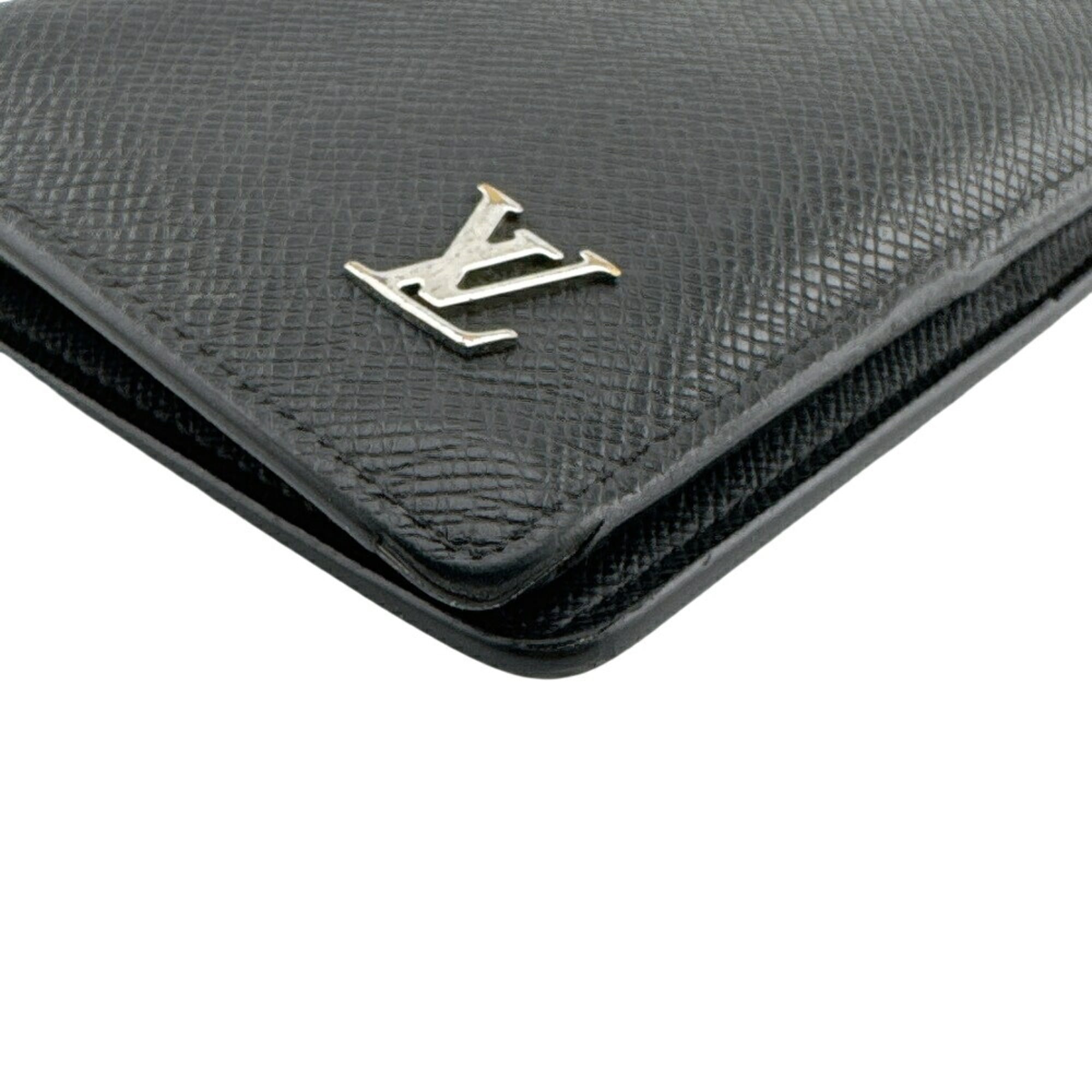 Louis Vuitton Black Leather (Pre-Owned)