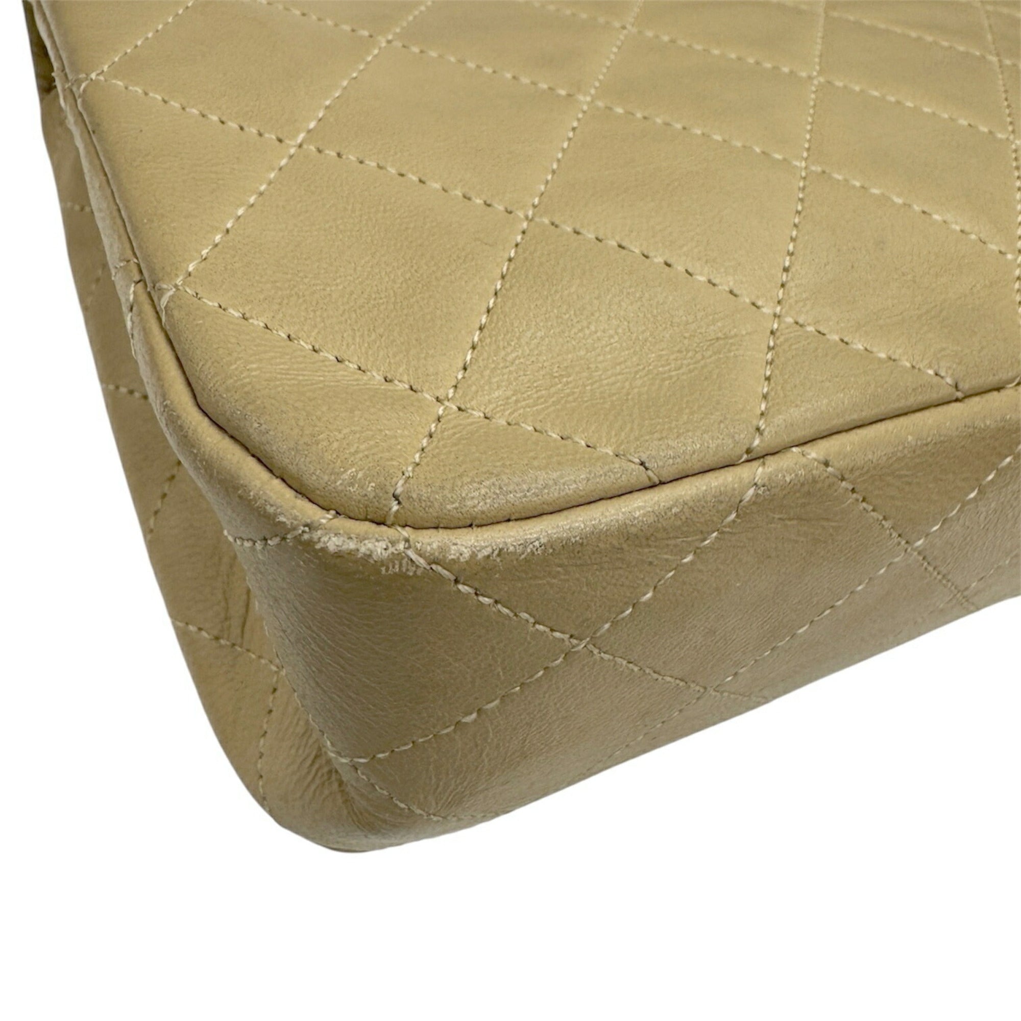 Chanel Matelasse Beige Leather Shoulder Bag (Pre-Owned)