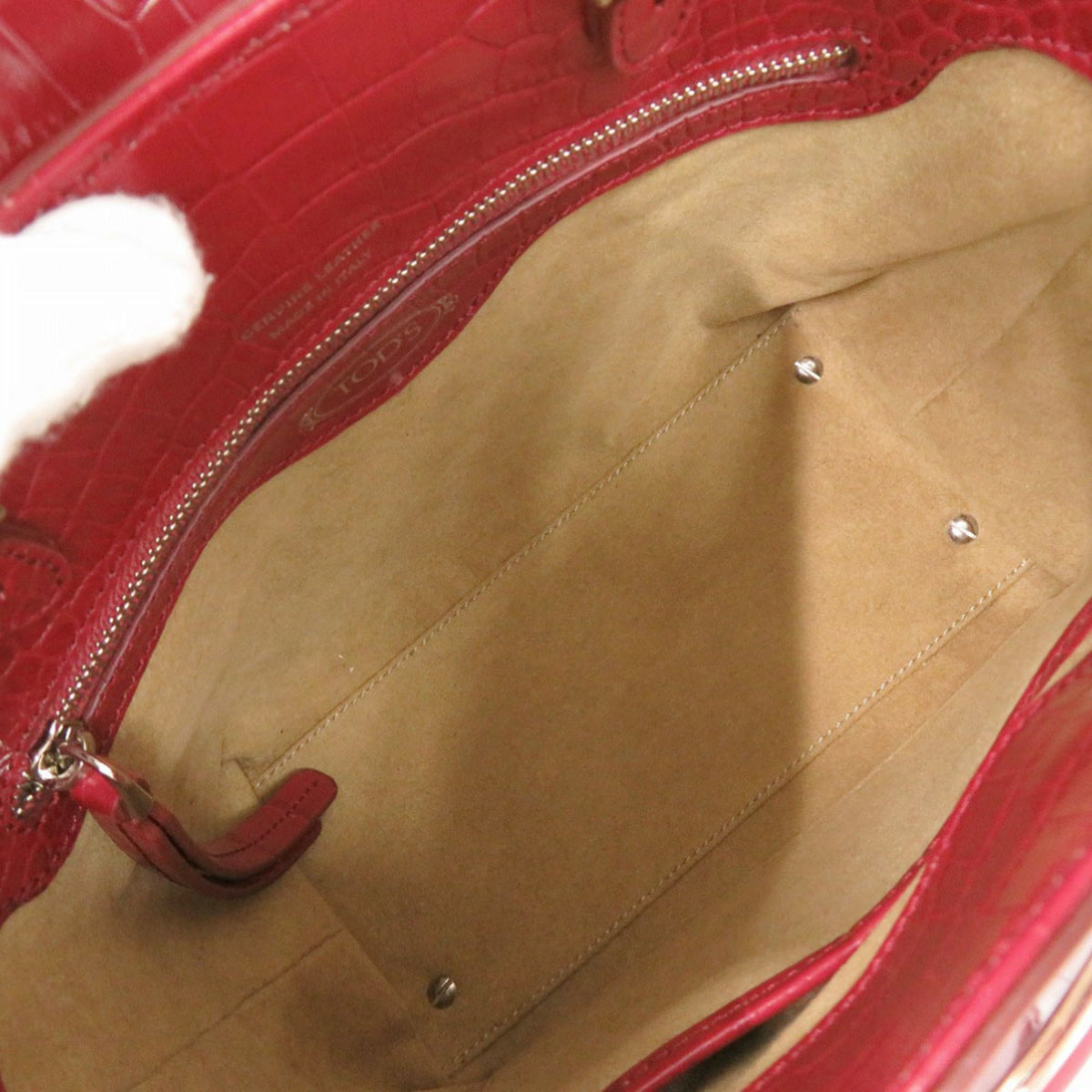 Tod's Red Color Leather Handbag (Pre-Owned)
